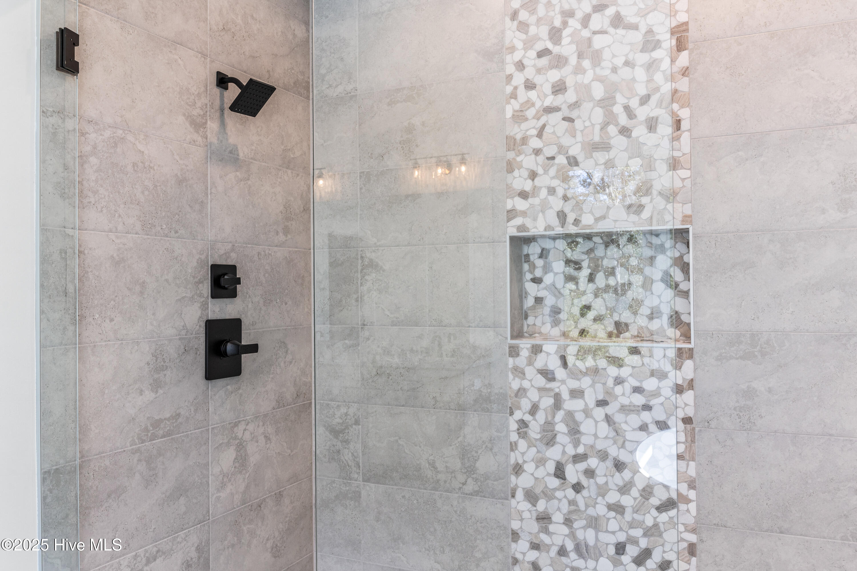 100535066 | Photo 29