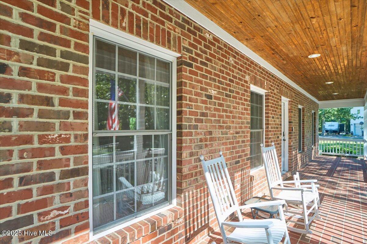 04-27_230 Oakwood Dr., Vass, NC 28394