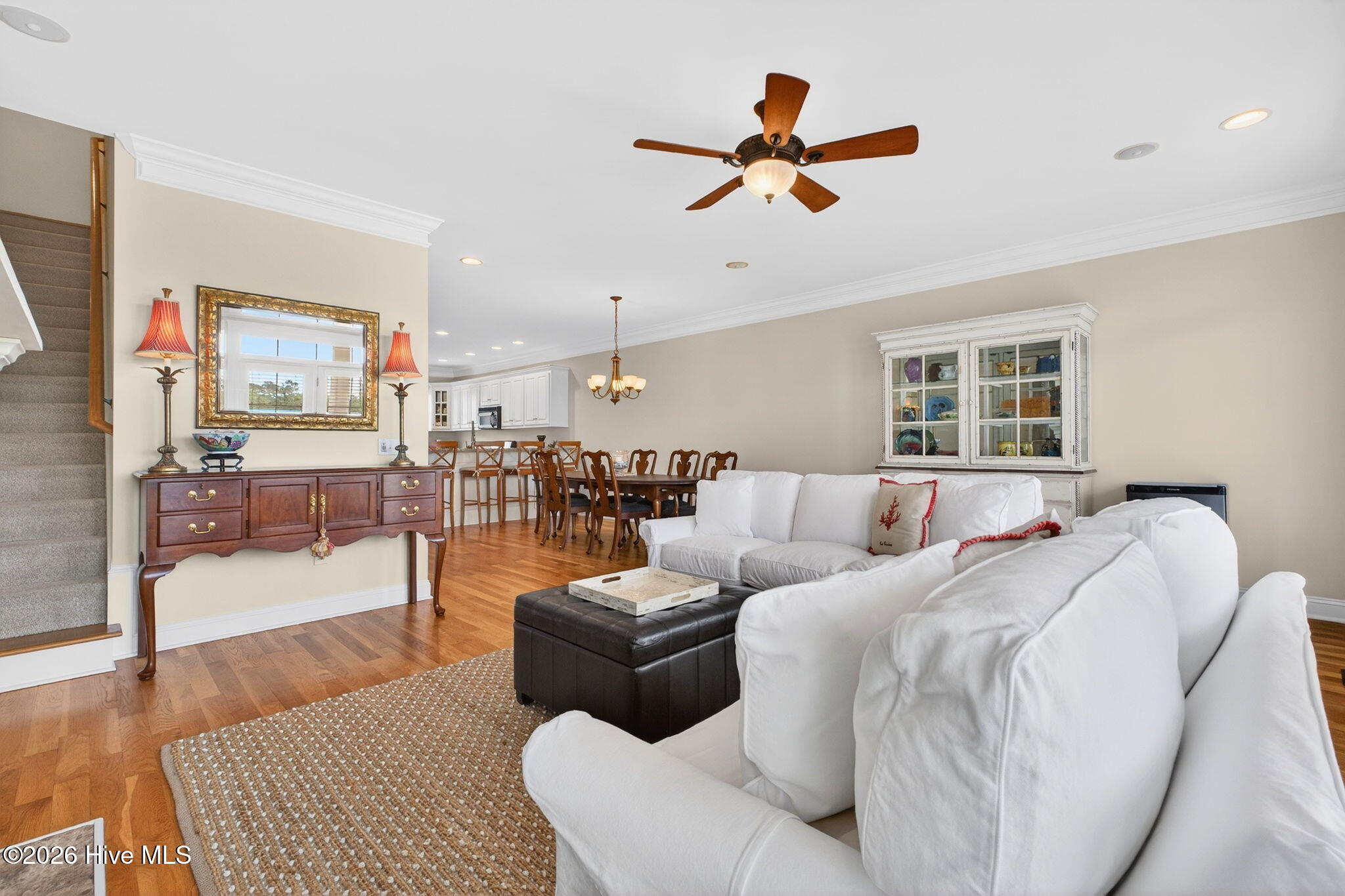 100561397 | Photo 27