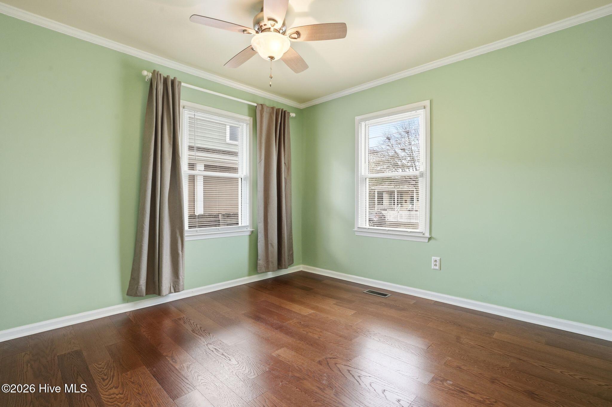 100559887 | Photo 24