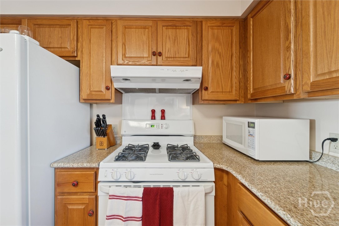 All appliances remain with the unit purchase.