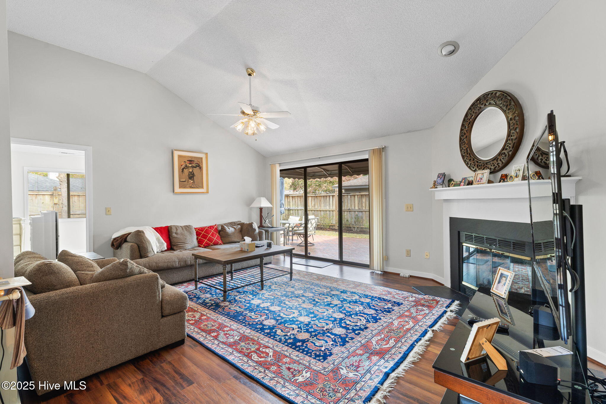 100539672 | Photo 16