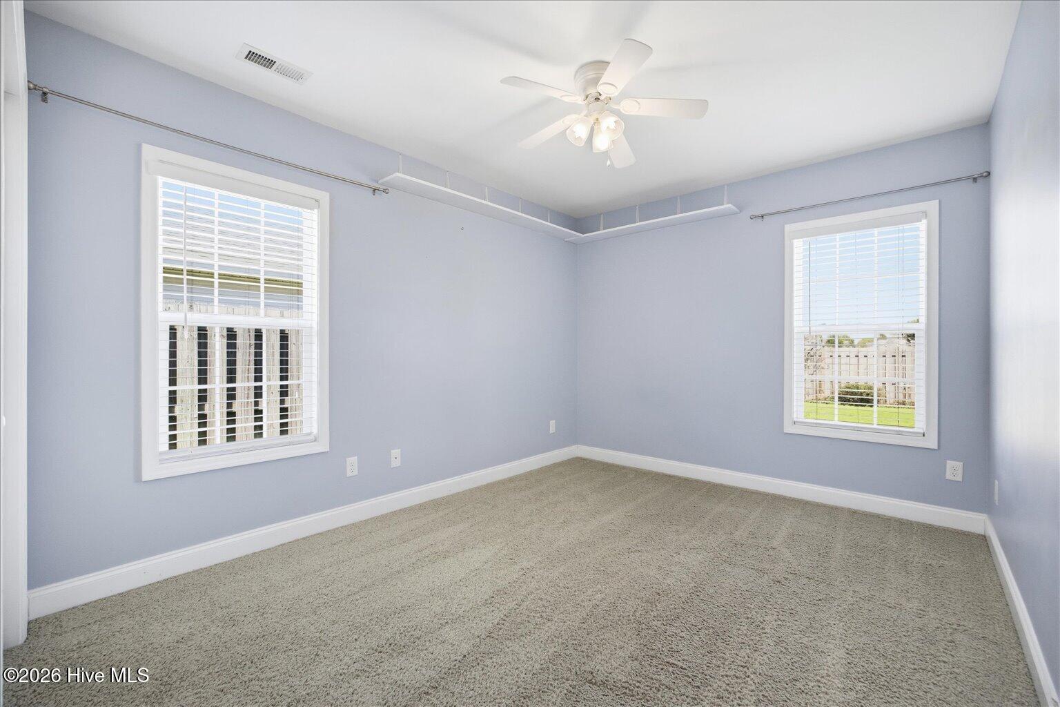 100561166 | Photo 24