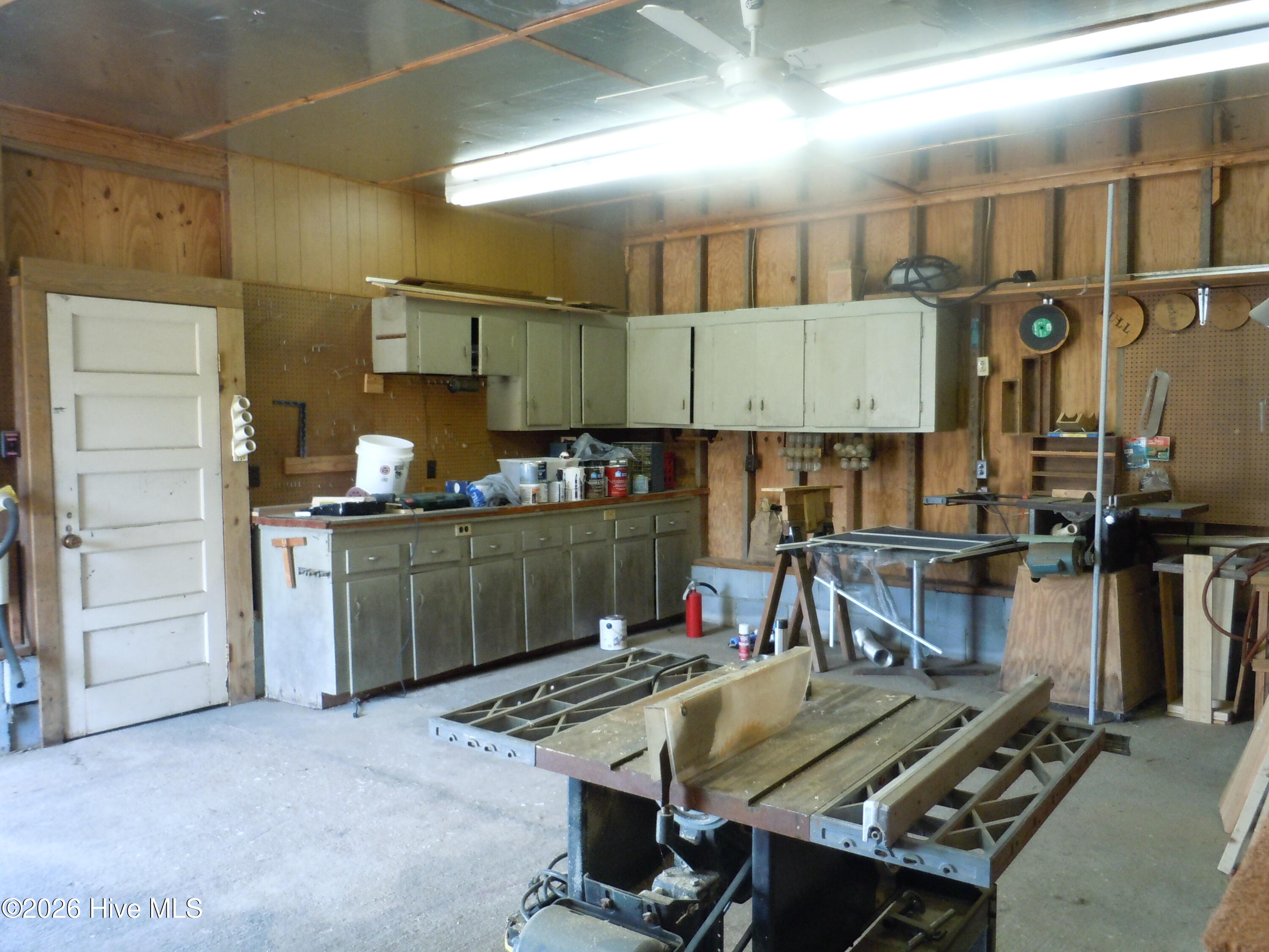 100565752 | Photo 53