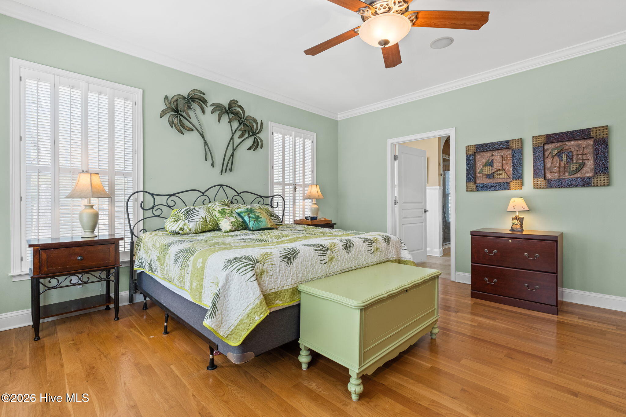 100566344 | Photo 49