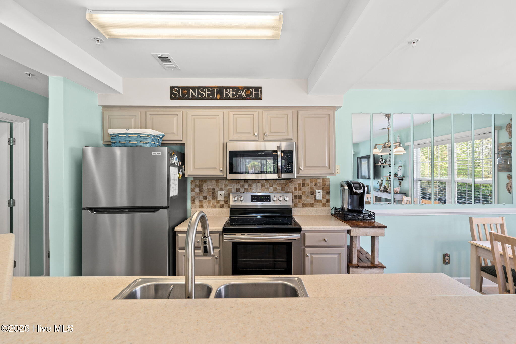 100567876 | Photo 11