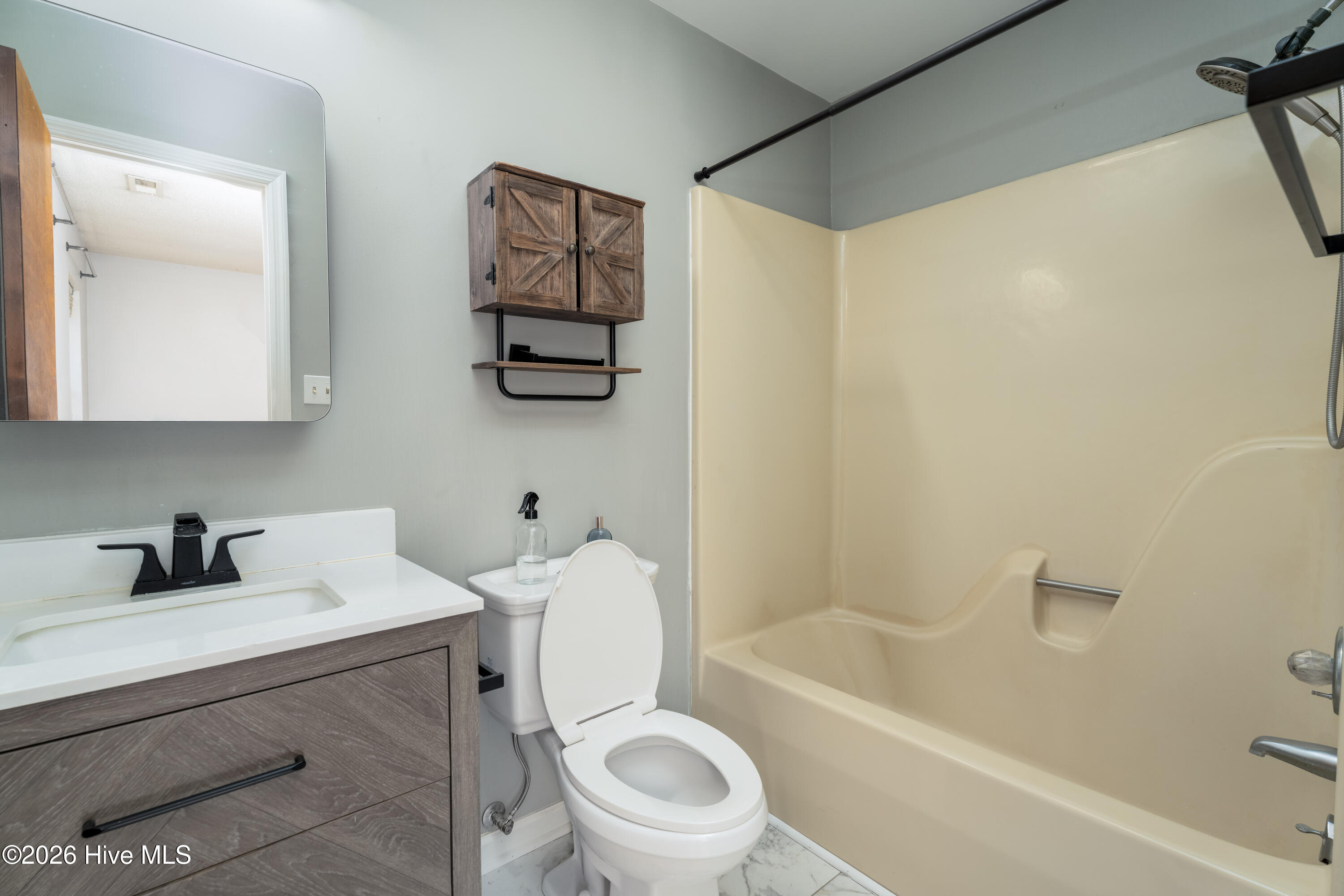 100563525 | Photo 14