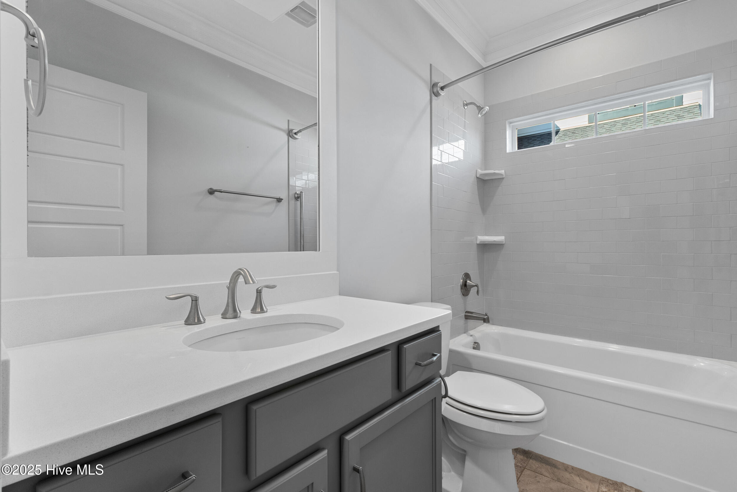 100541270 | Photo 29