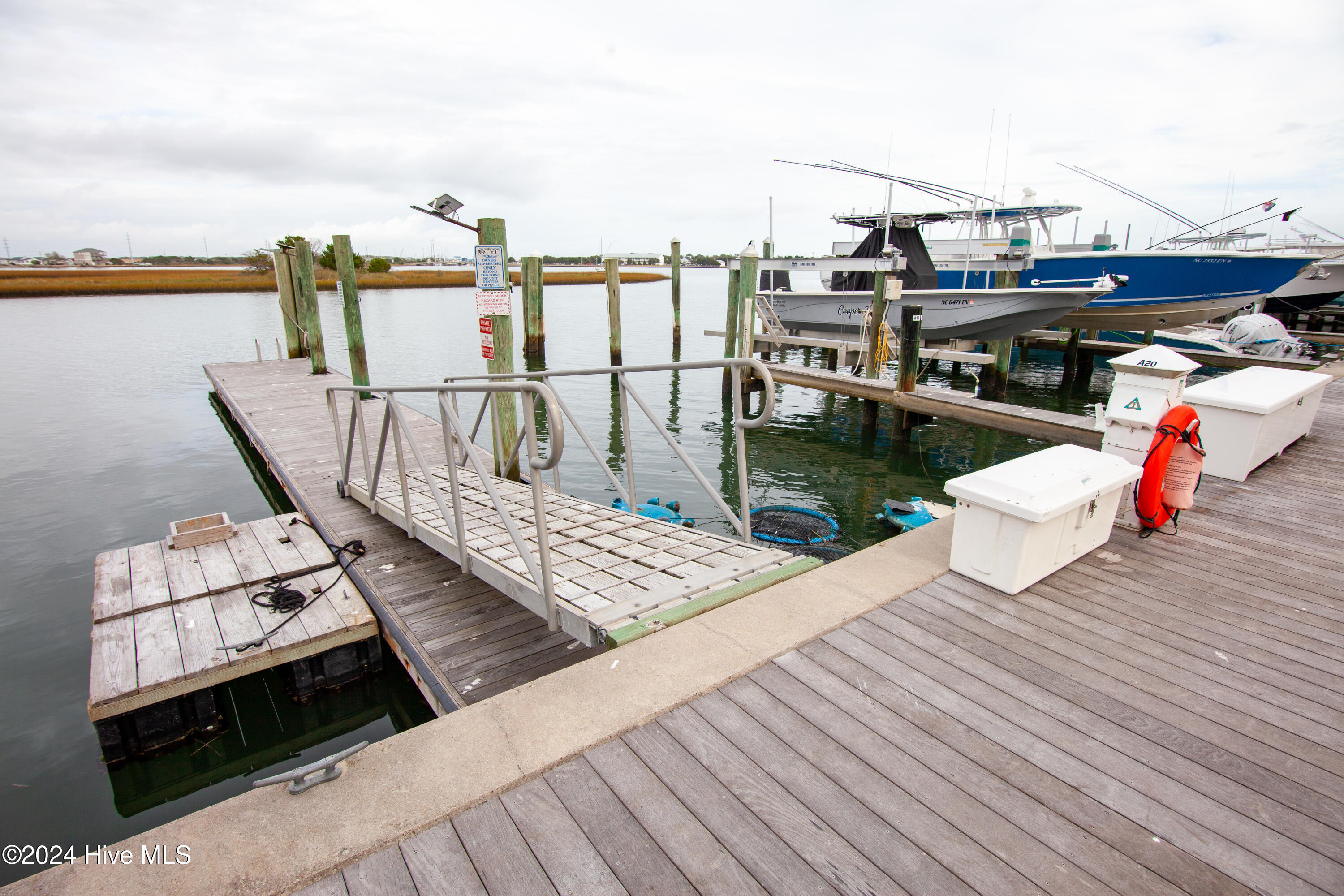 100 Olde Towne Yacht Club 