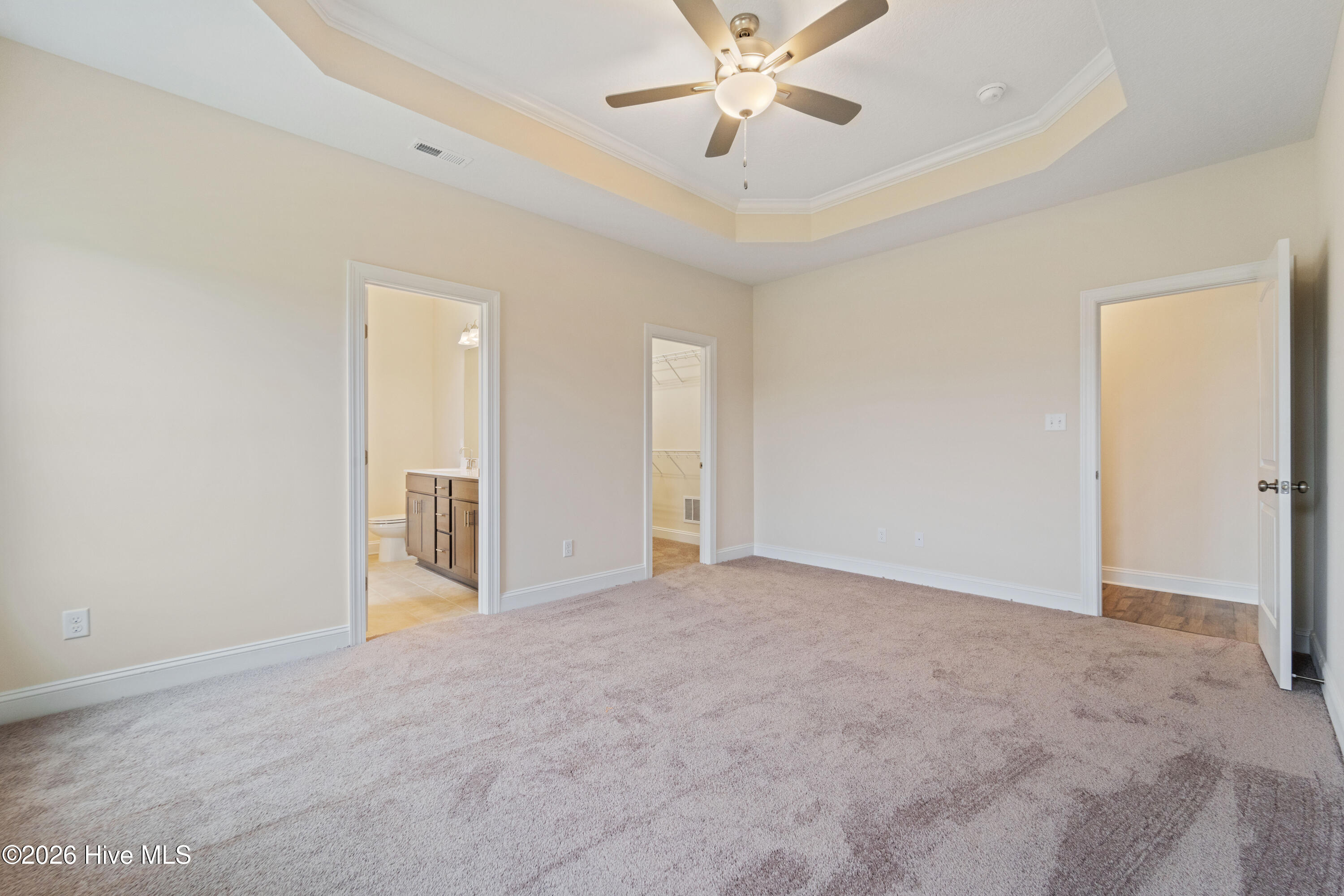 100526959 | Photo 16