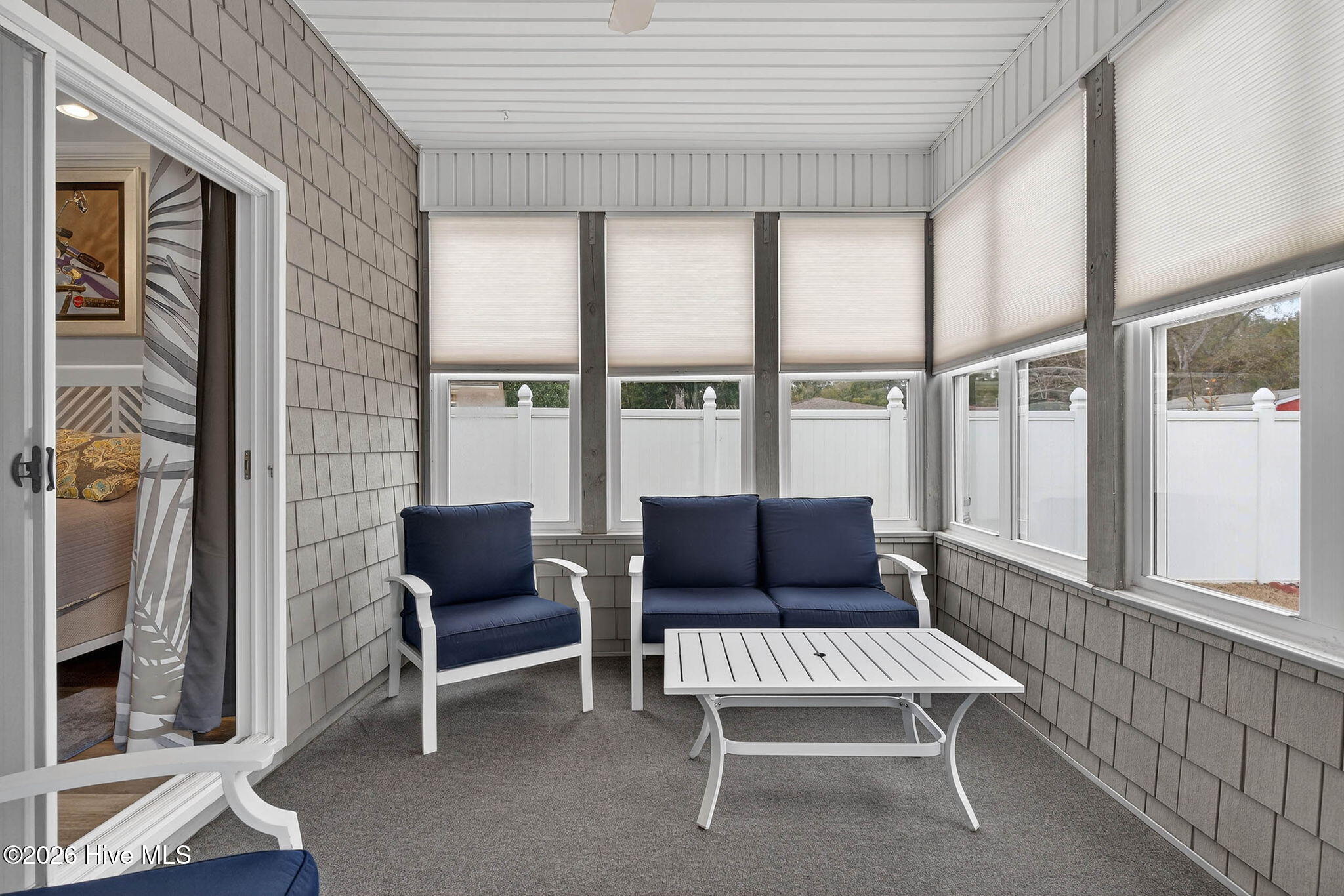 100556471 | Photo 21