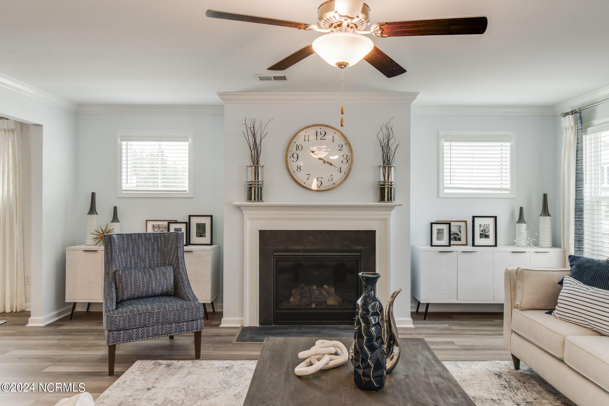 100548038 | Photo 27