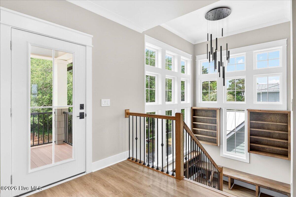 100562322 | Photo 26