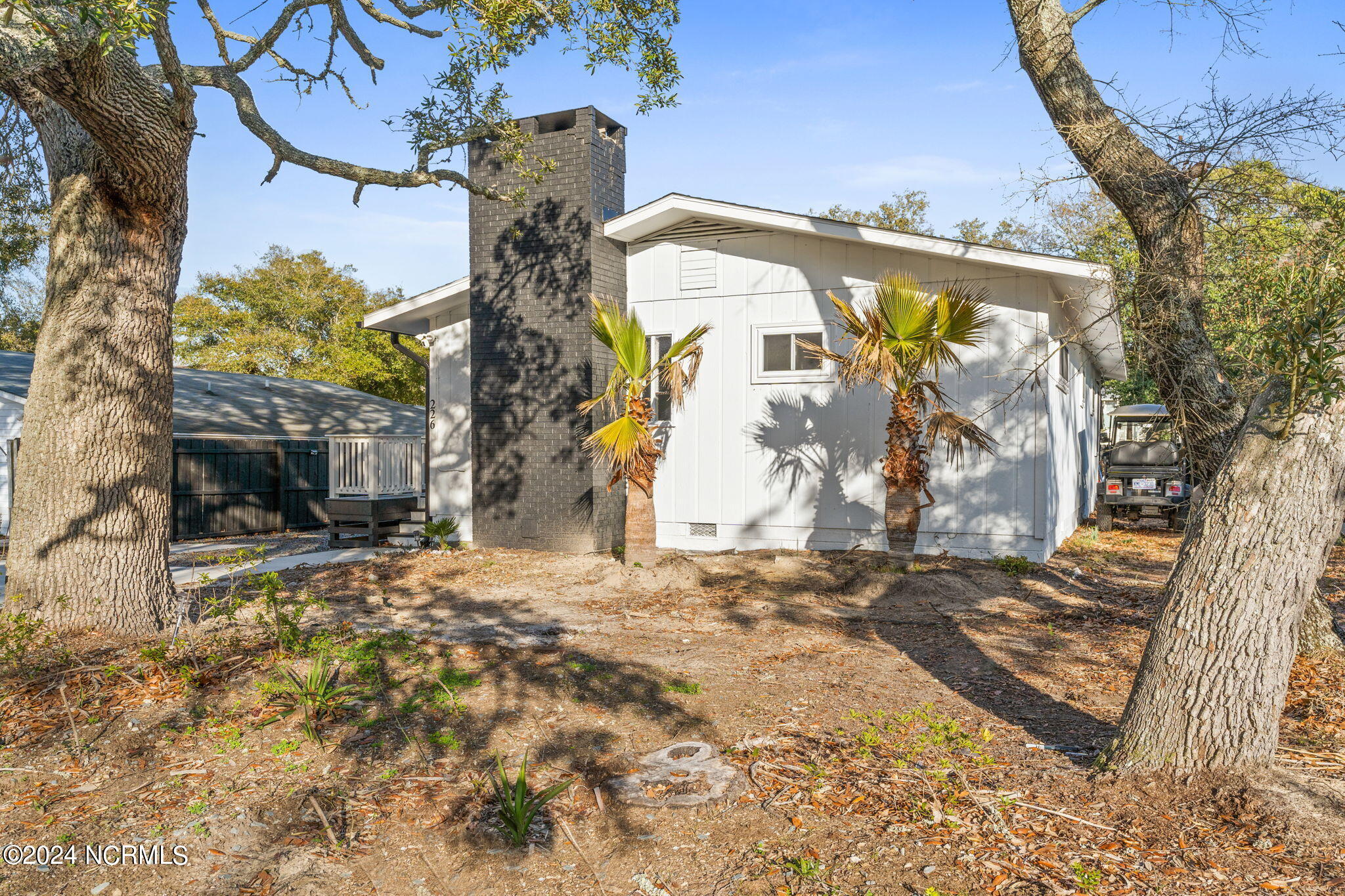 100566764 | Photo 39