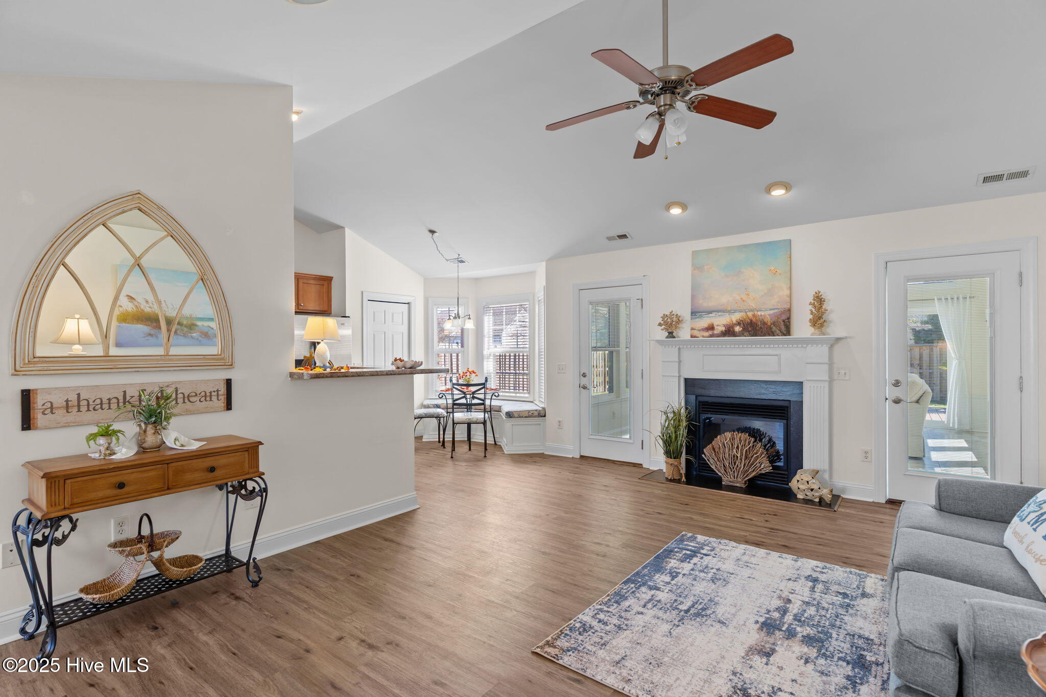 100537939 | Photo 10