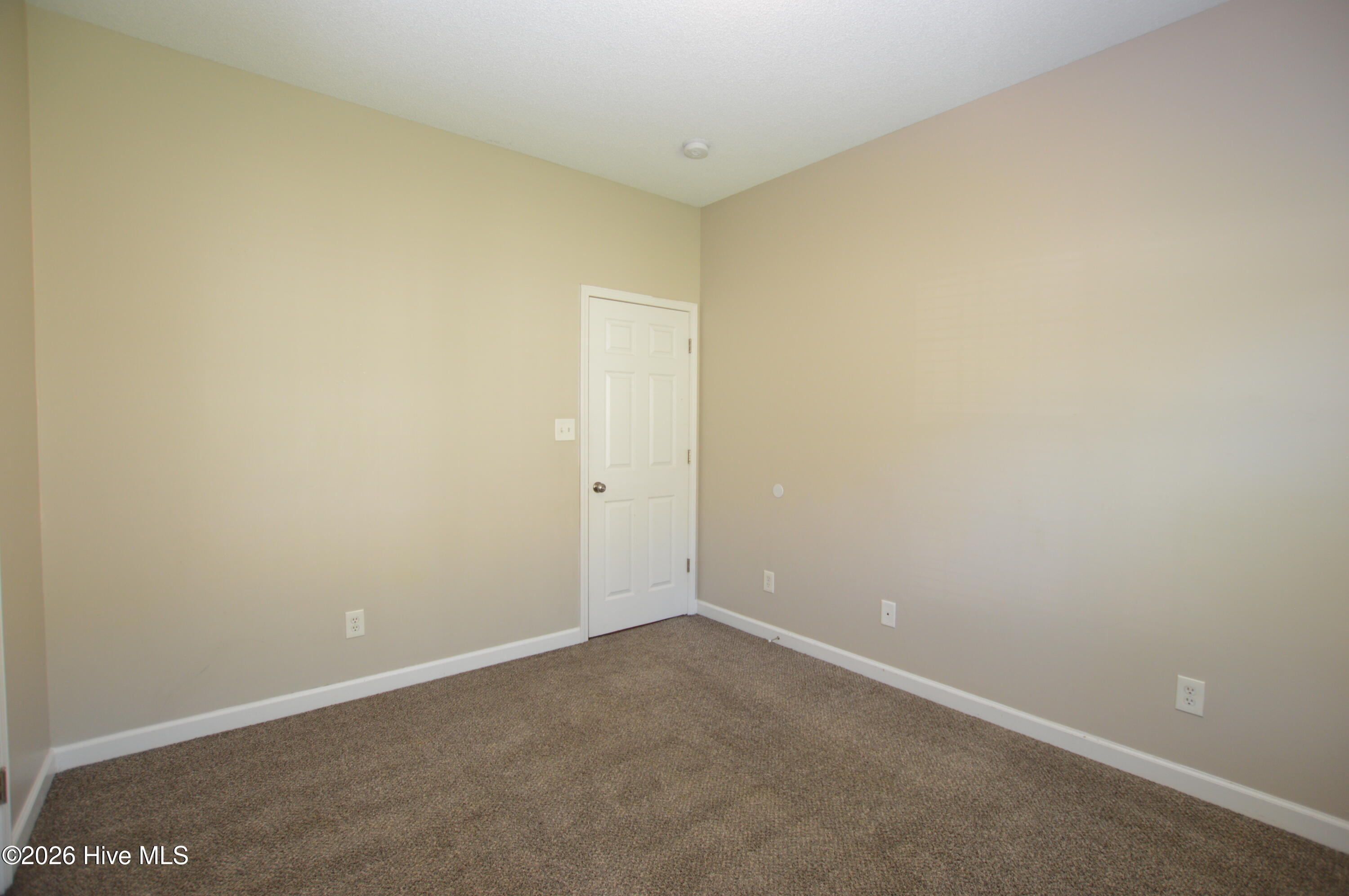 100568550 | Photo 14