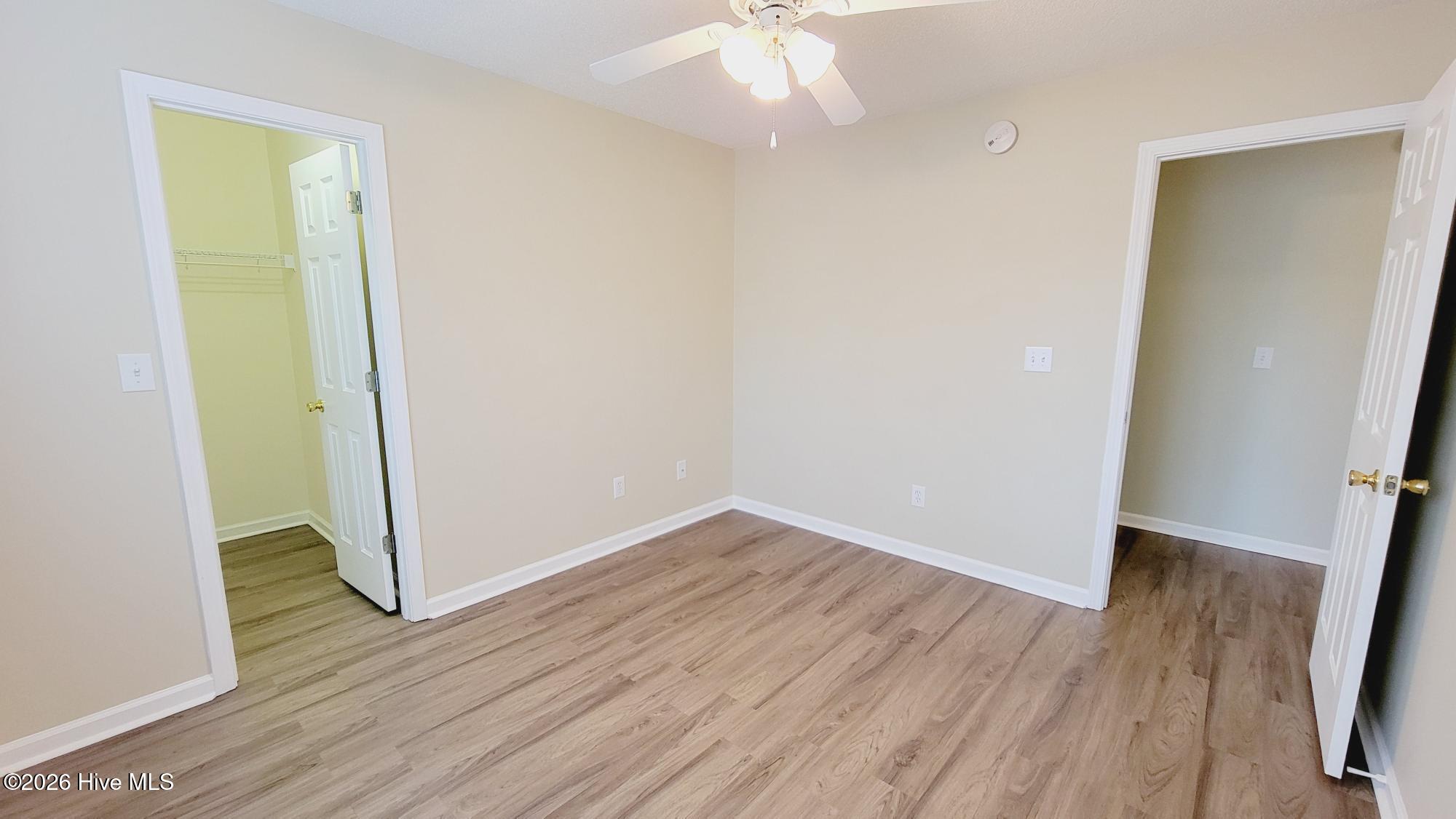 100558224 | Photo 19