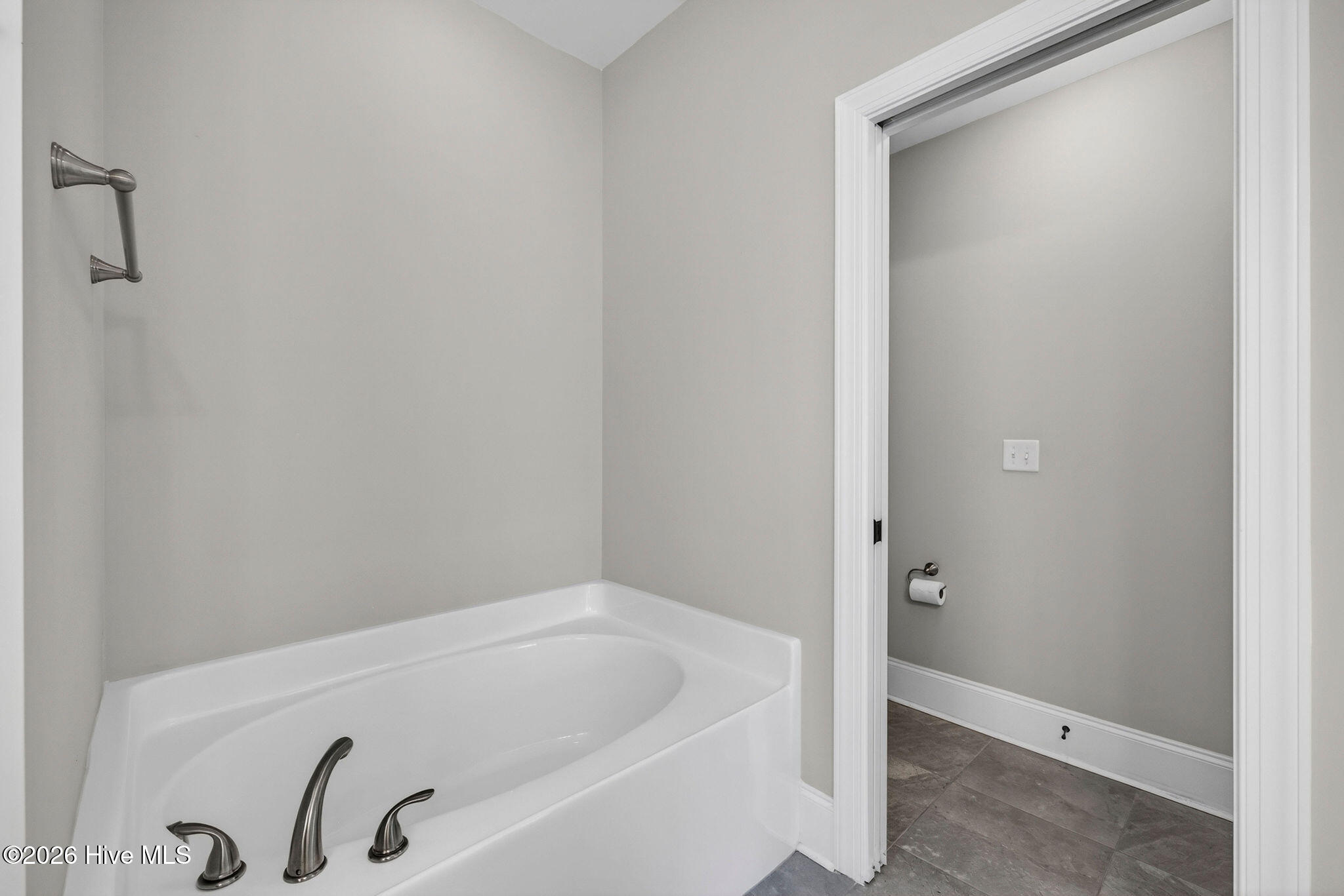 100567052 | Photo 28