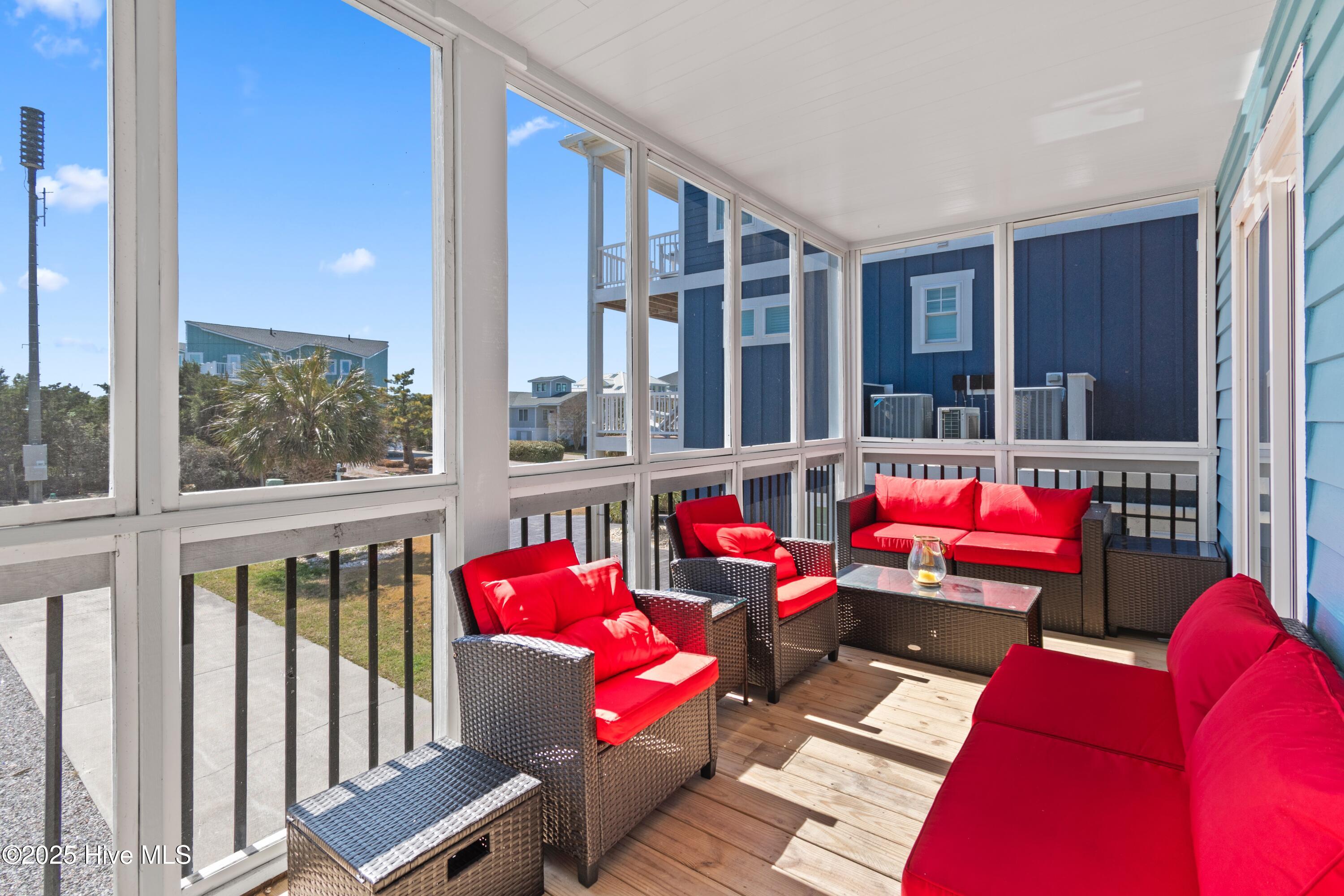 100494024 | Photo 11