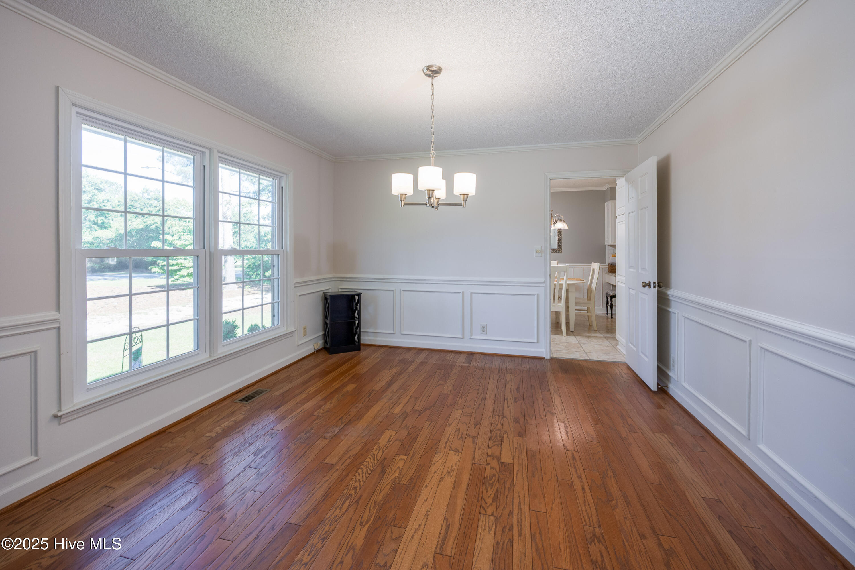 Homes for sale in Clinton, NC | 202 Forest Dr, Clinton, NC 28328 | MLS# 100543588