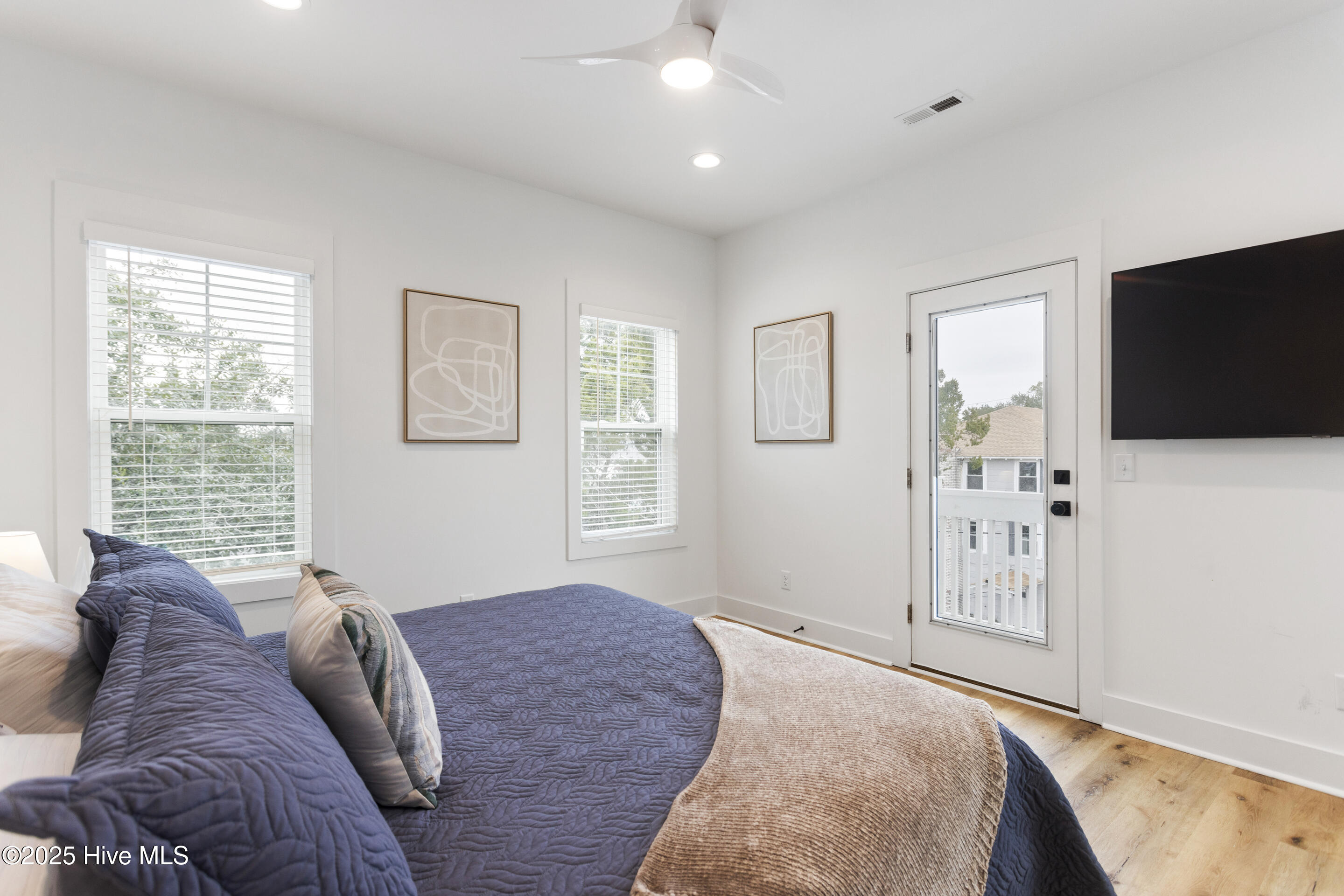 100521314 | Photo 31