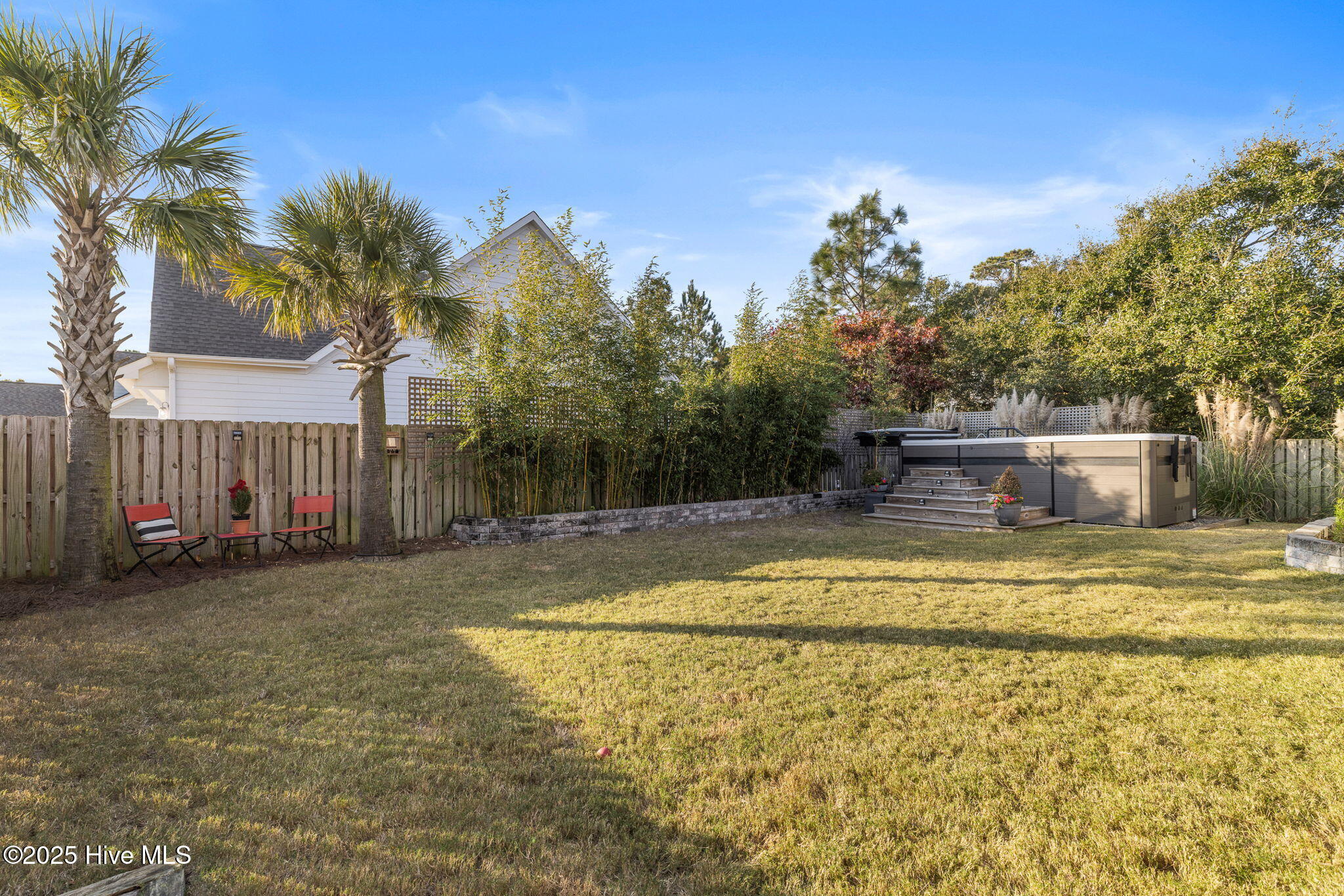 100542385 | Photo 50