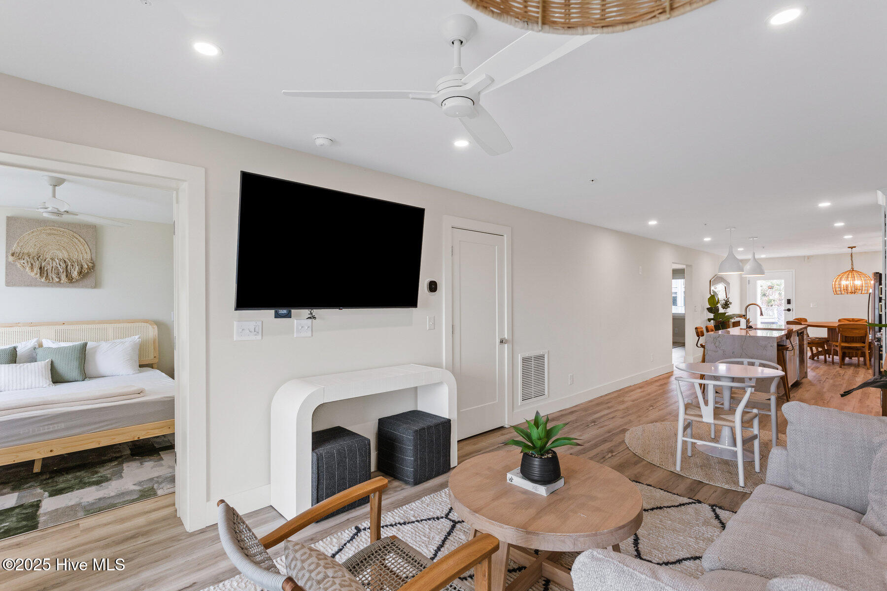 1800 Canal Drive 107, Carolina Beach, NC 28428 – photo 15: 096_1800_canal_dr_unit_107-12_739