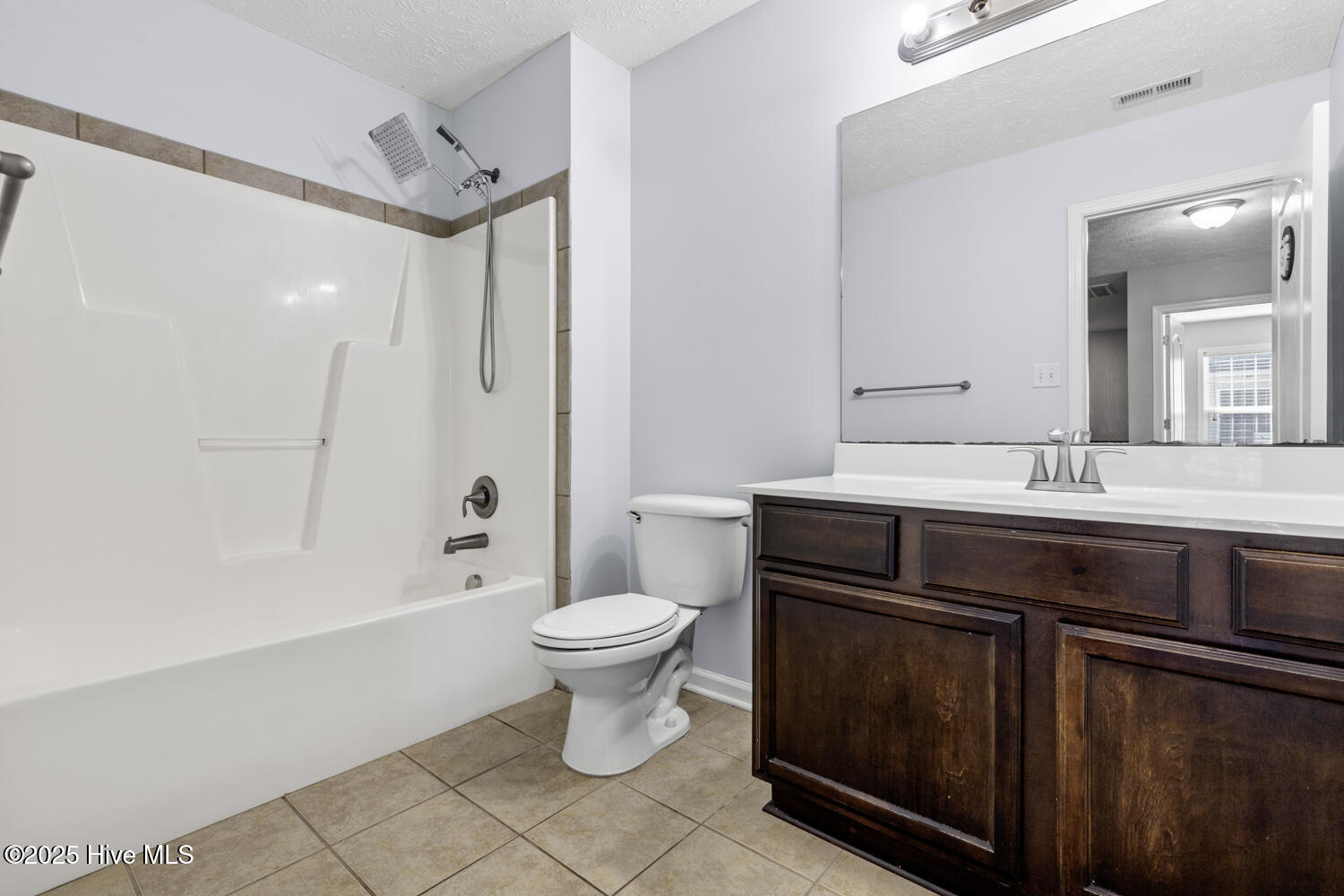 100540100 | Photo 19