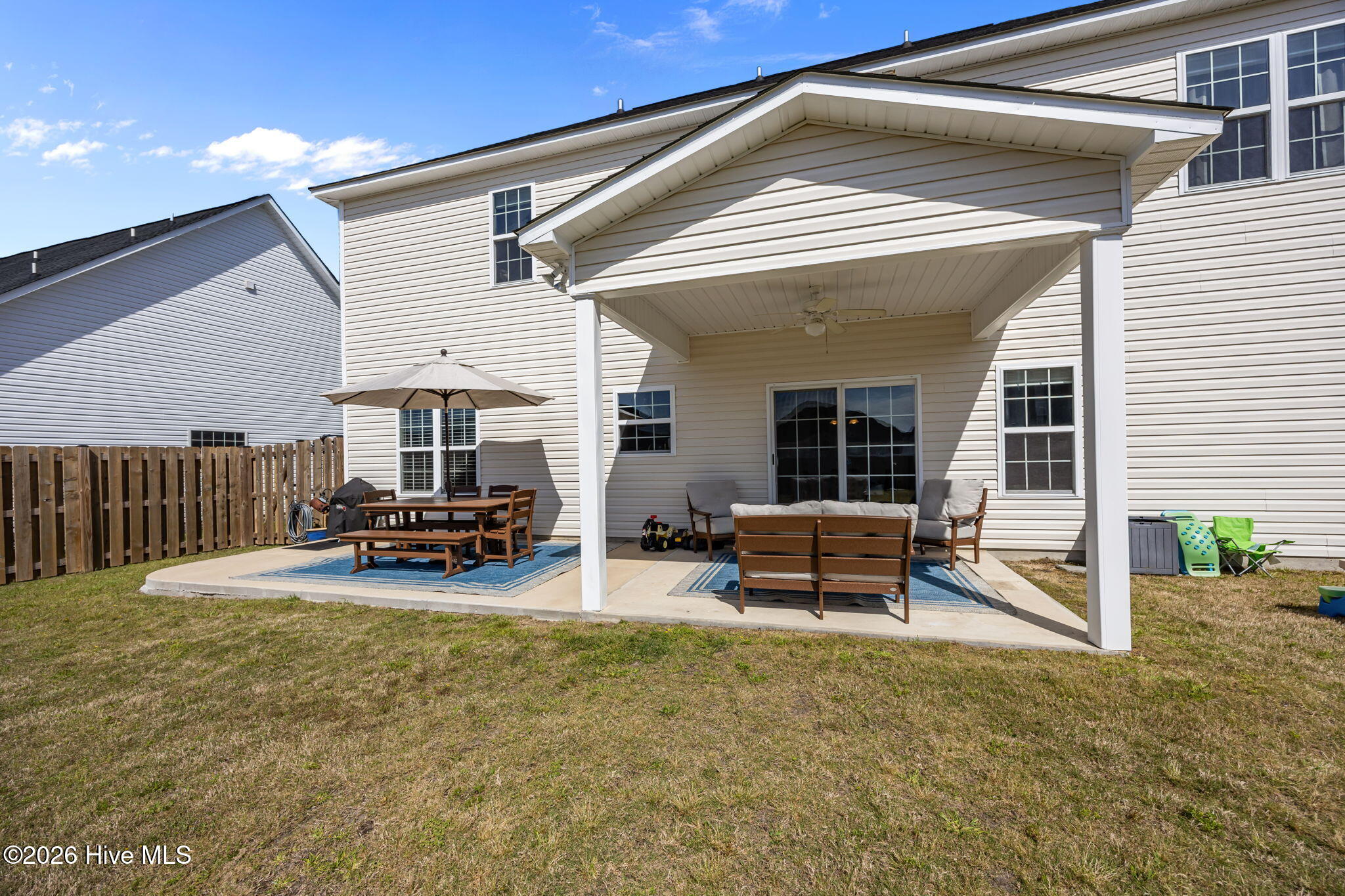 100566991 | Photo 42