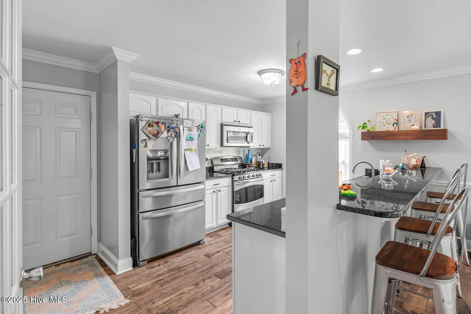 100510785 | Photo 22