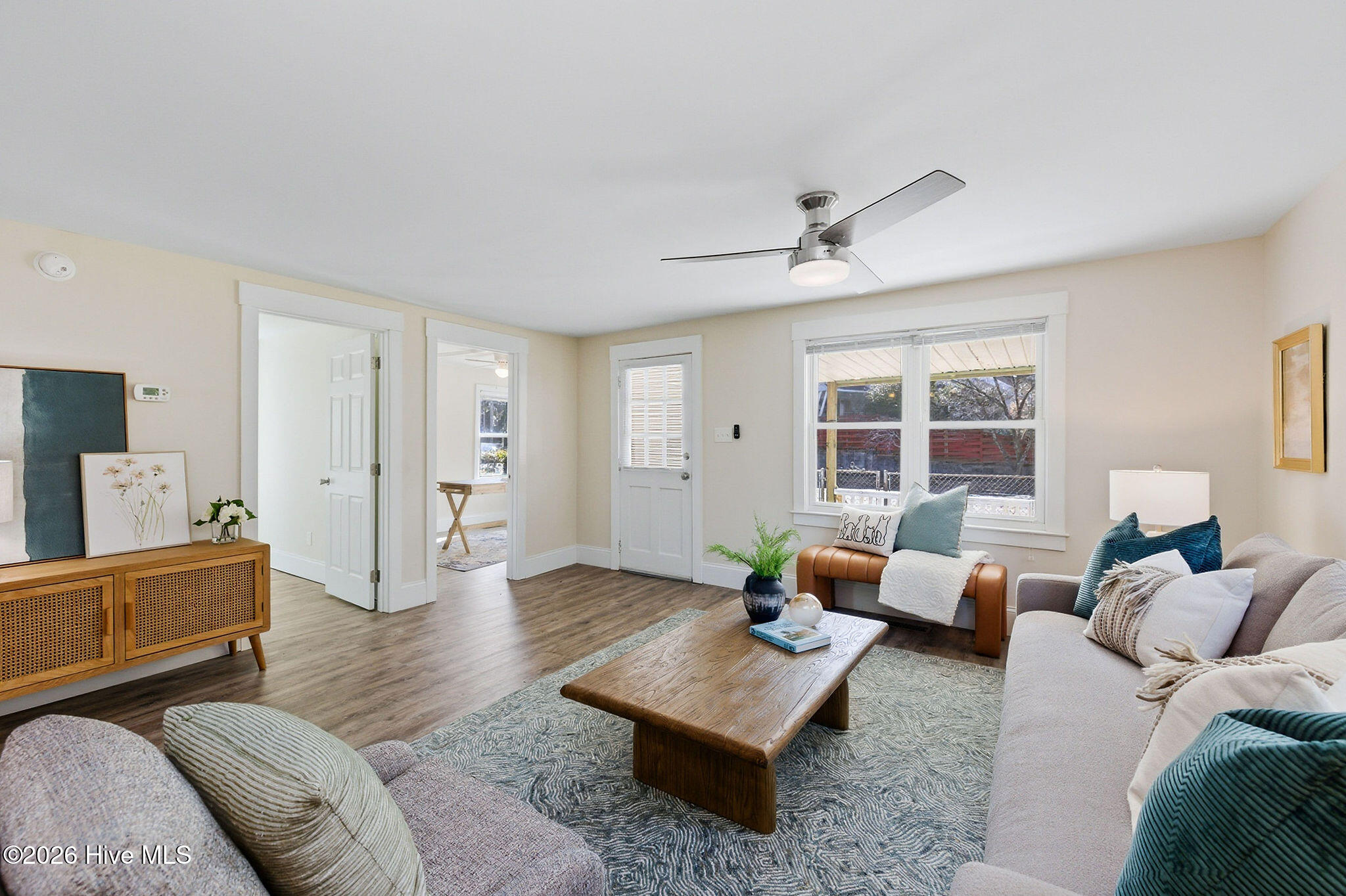 100555129 | Photo 11