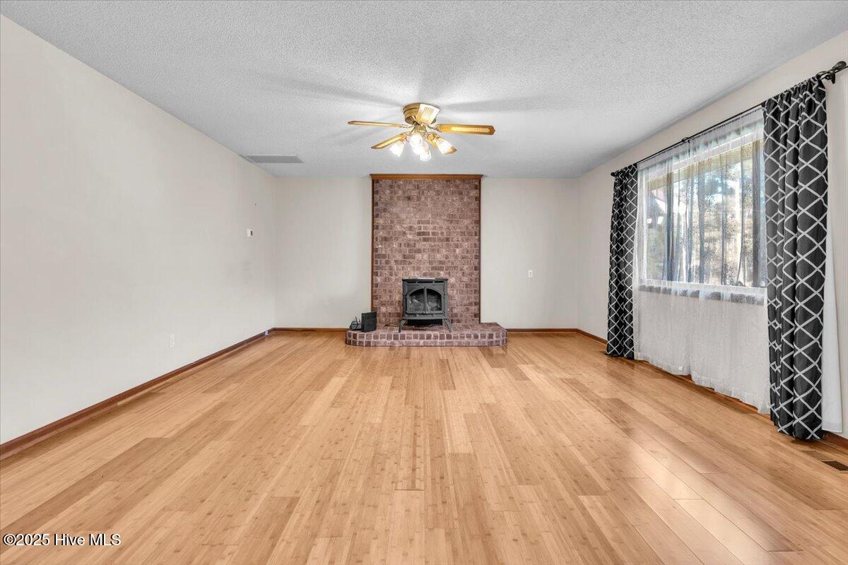 100568309 | Photo 28