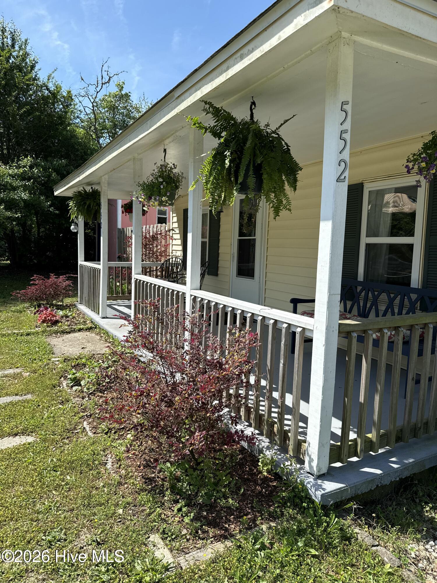 100553037 | Photo 11