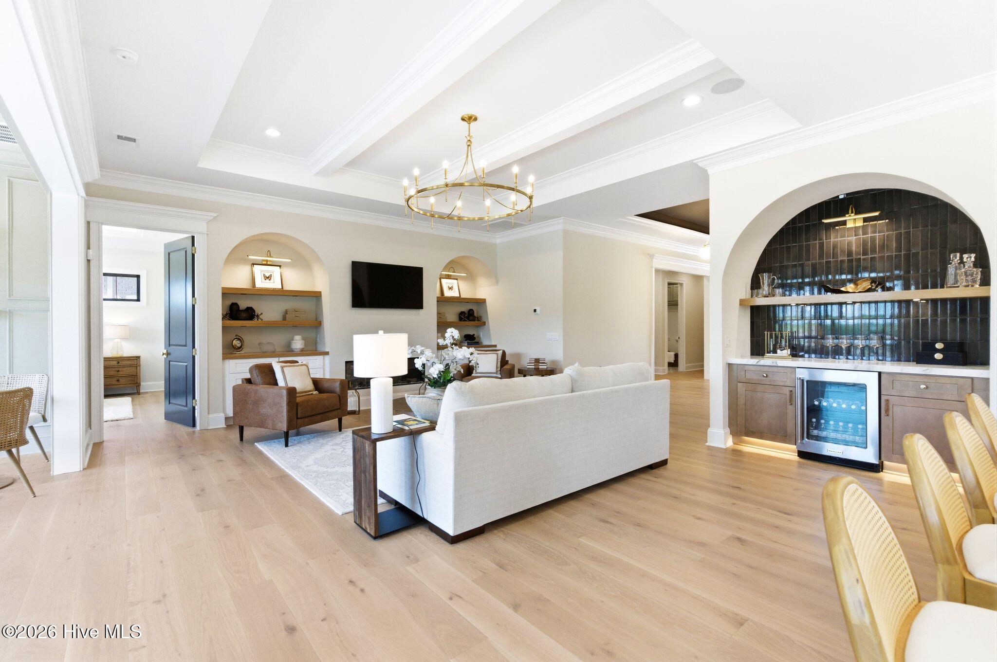 100570119 | Photo 14