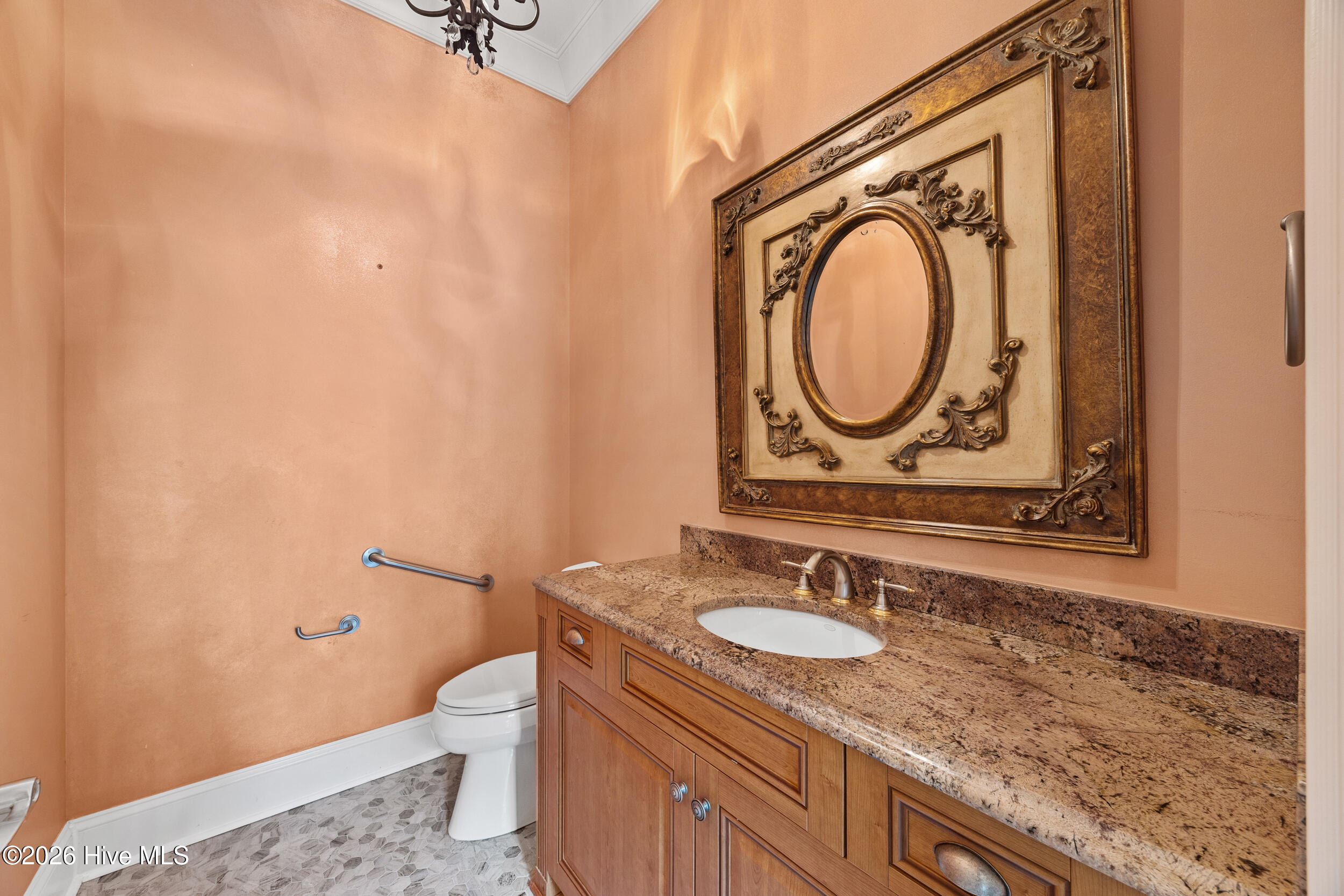 100547162 | Photo 11