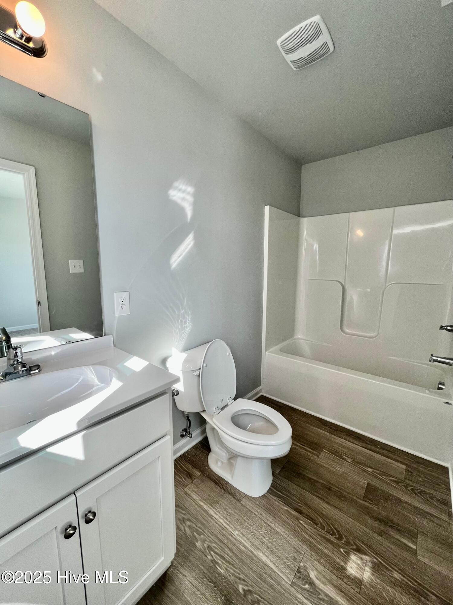 100565727 | Photo 17