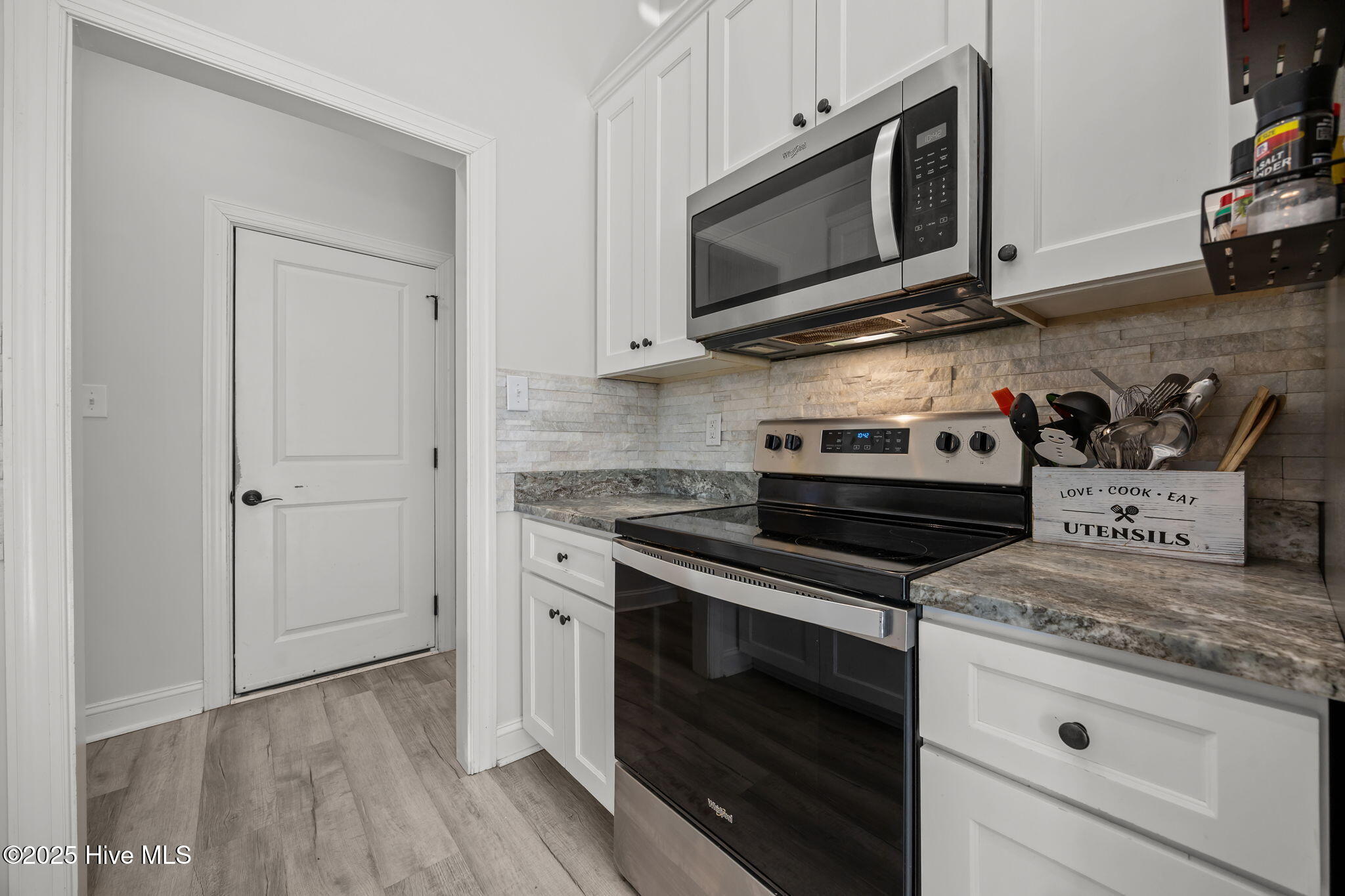 100541215 | Photo 13