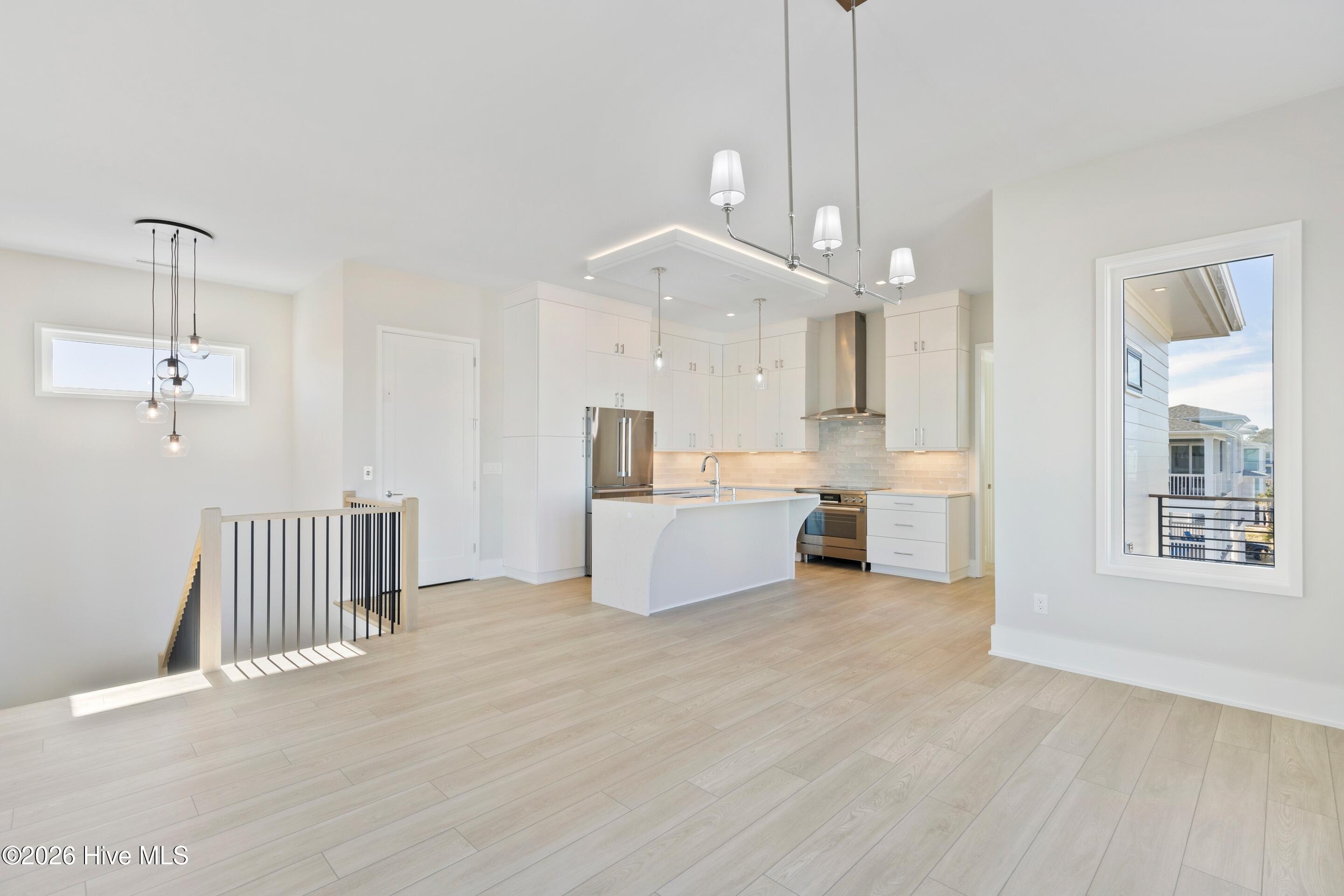 100545146 | Photo 11