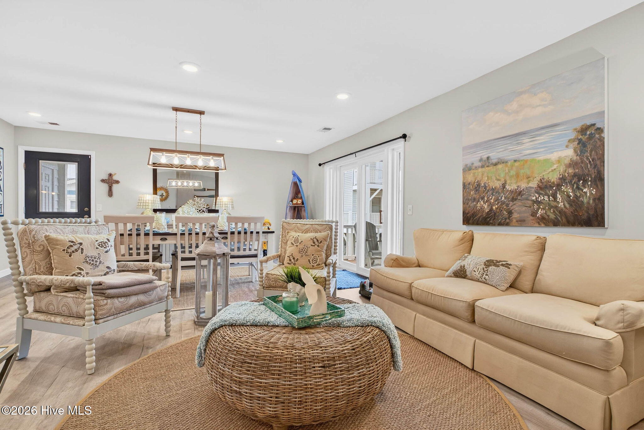 100565816 | Photo 10