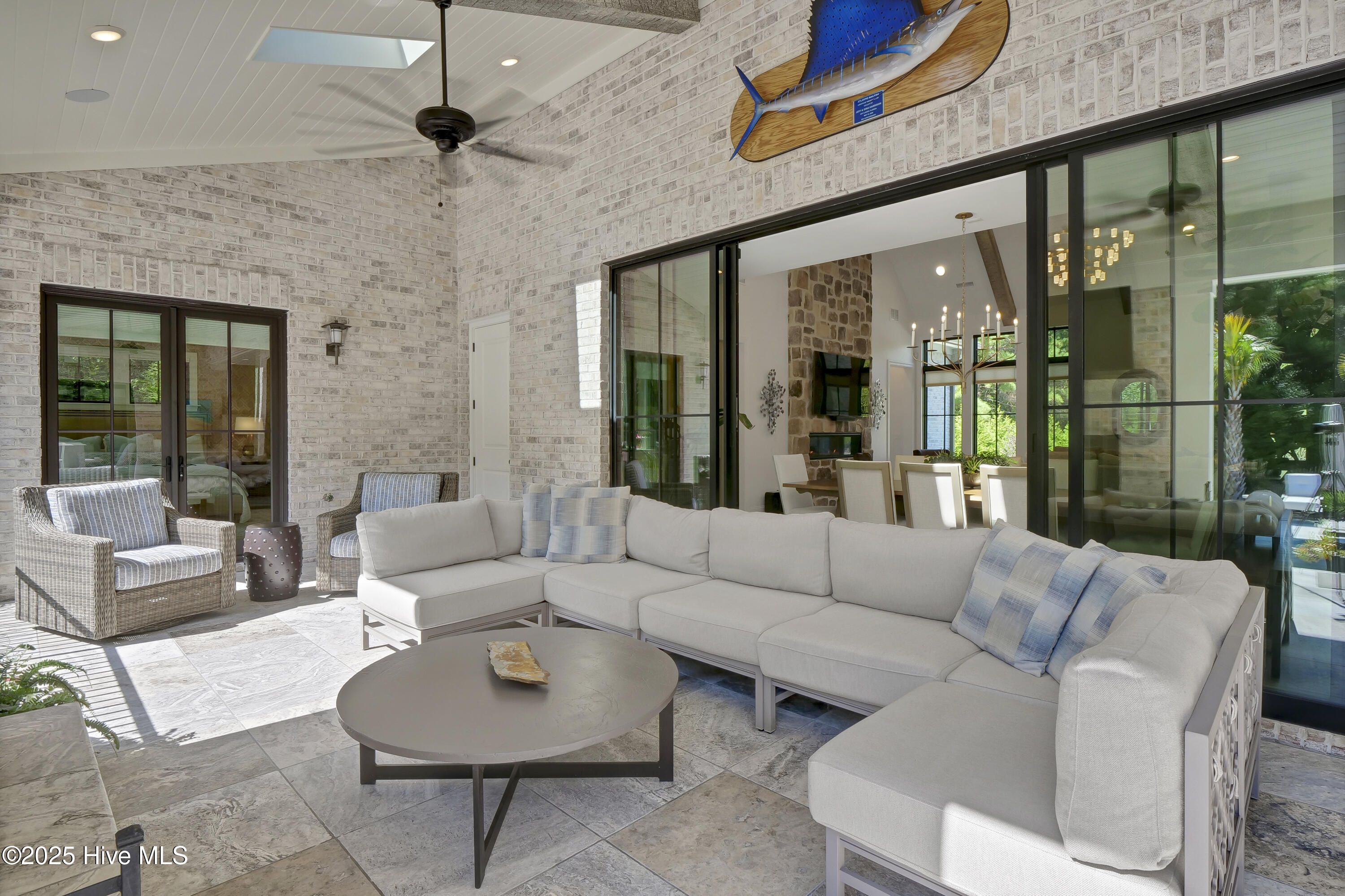 100532496 | Photo 58