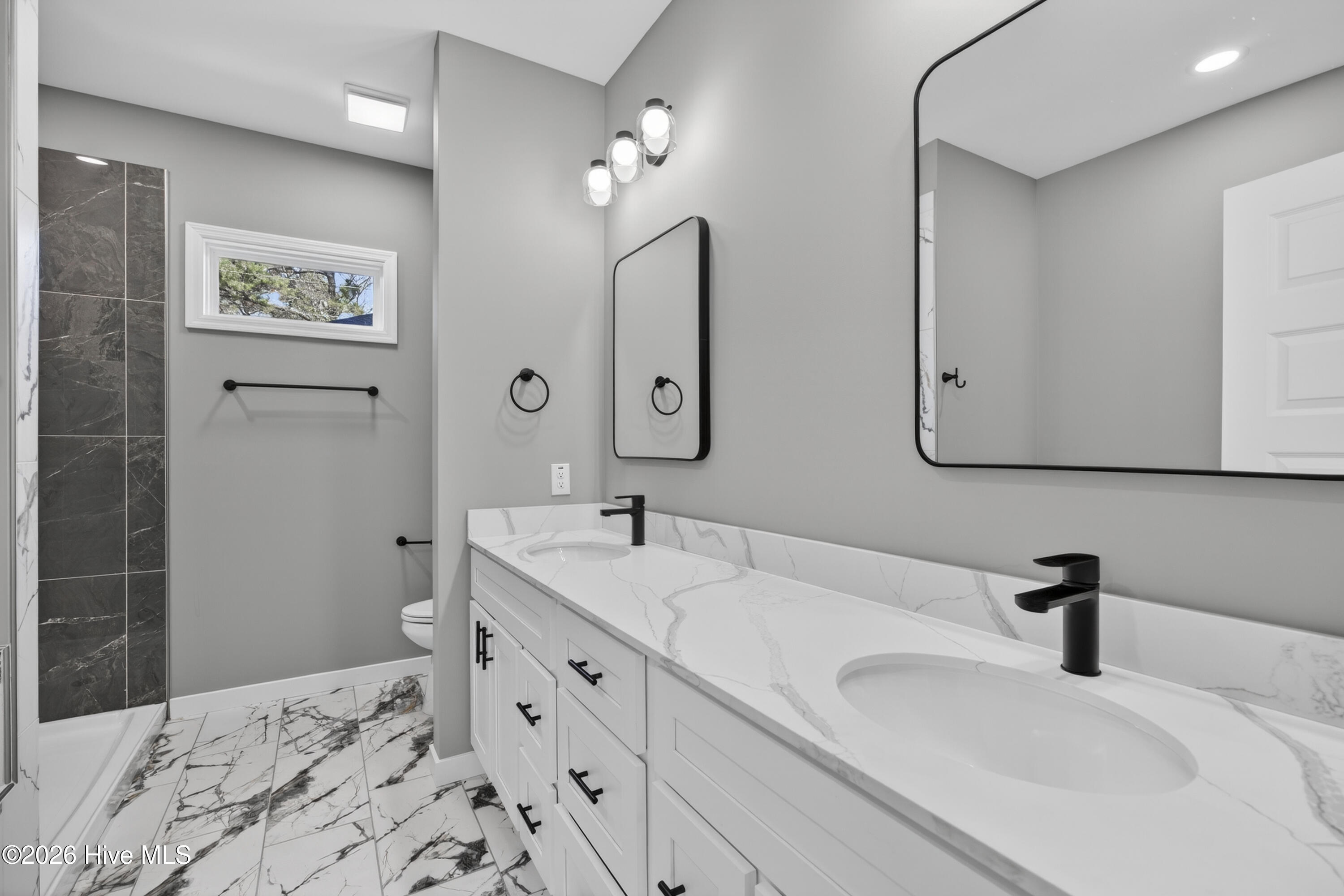 100550006 | Photo 32