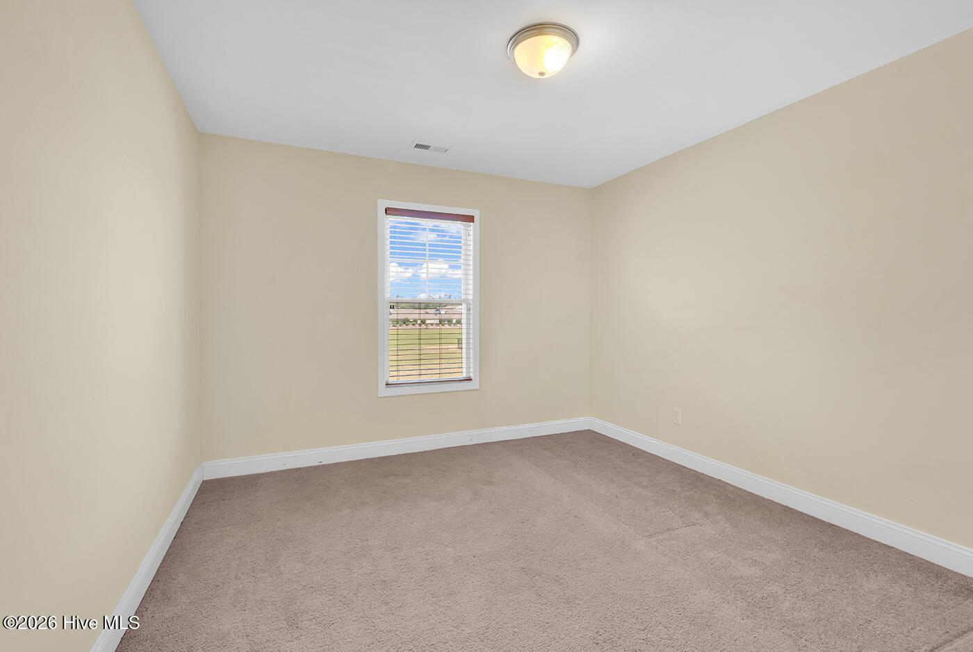 100566438 | Photo 27