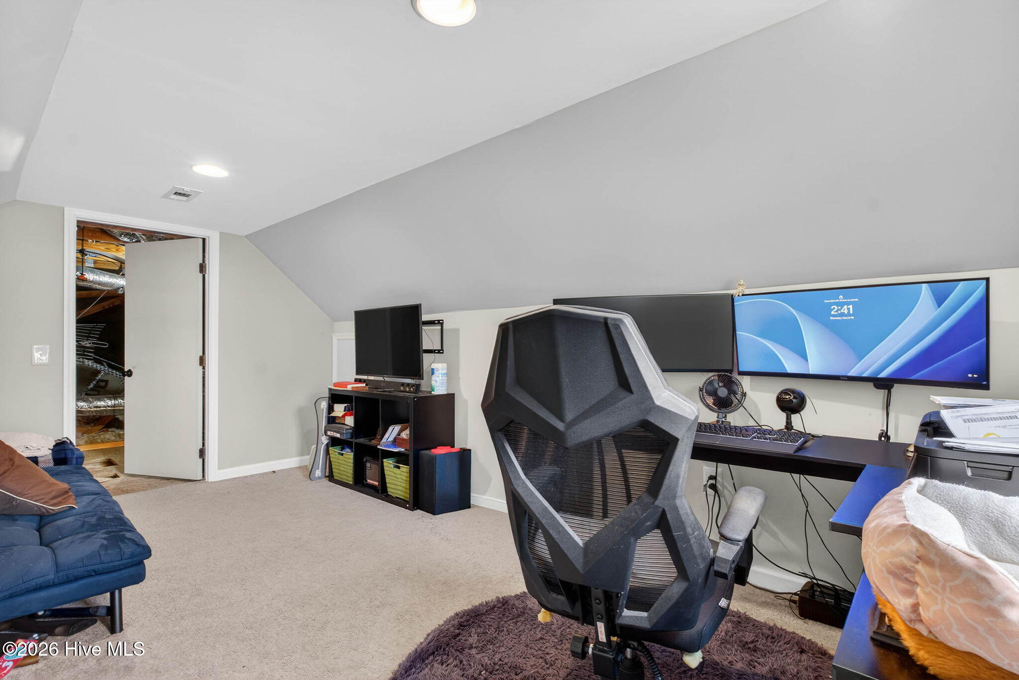 100561727 | Photo 32