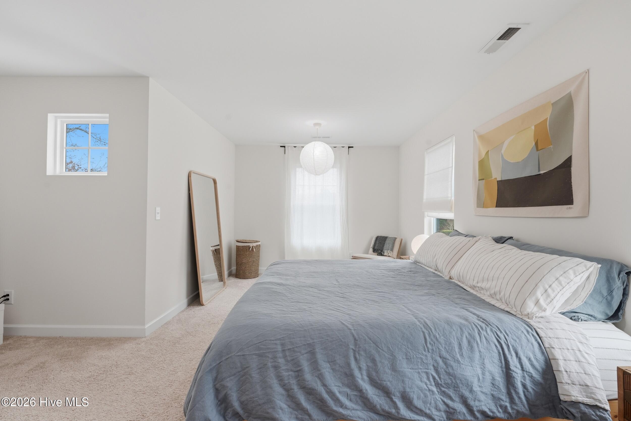 100559477 | Photo 23