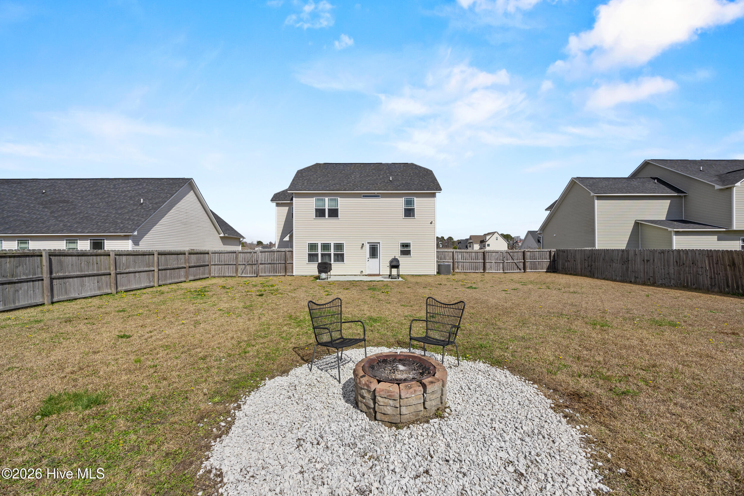 100558601 | Photo 35