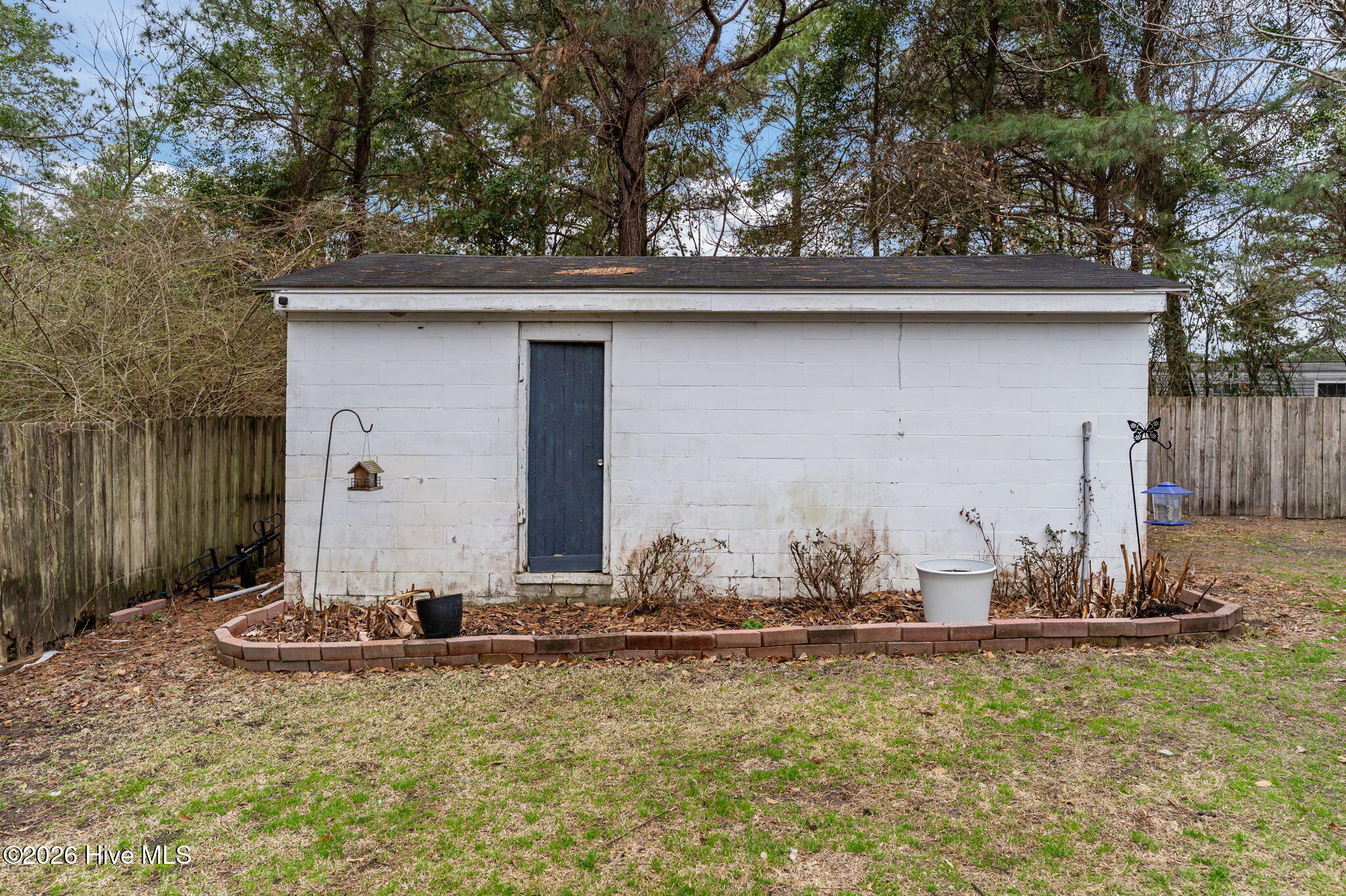 100557661 | Photo 37