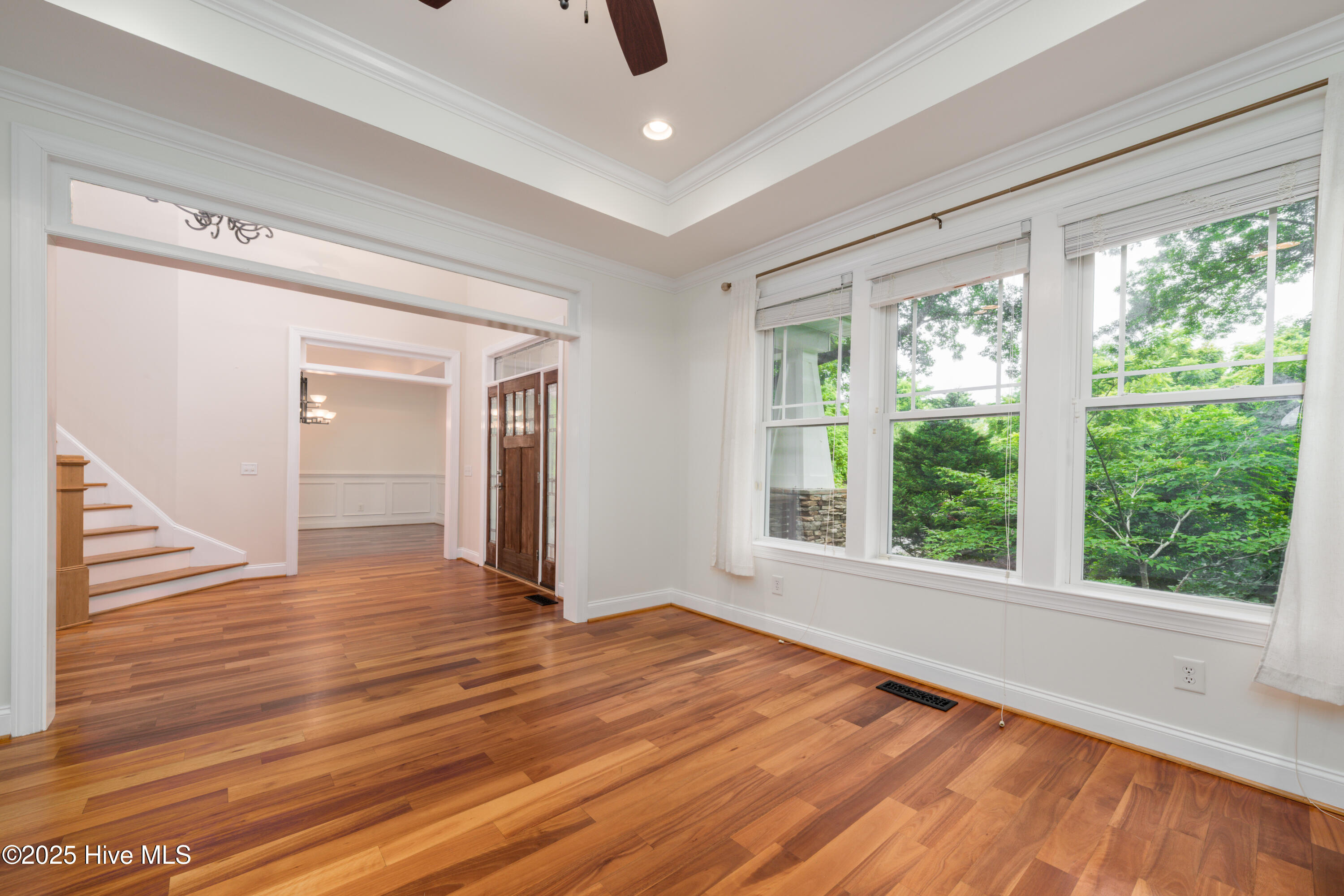 100510082 | Photo 16