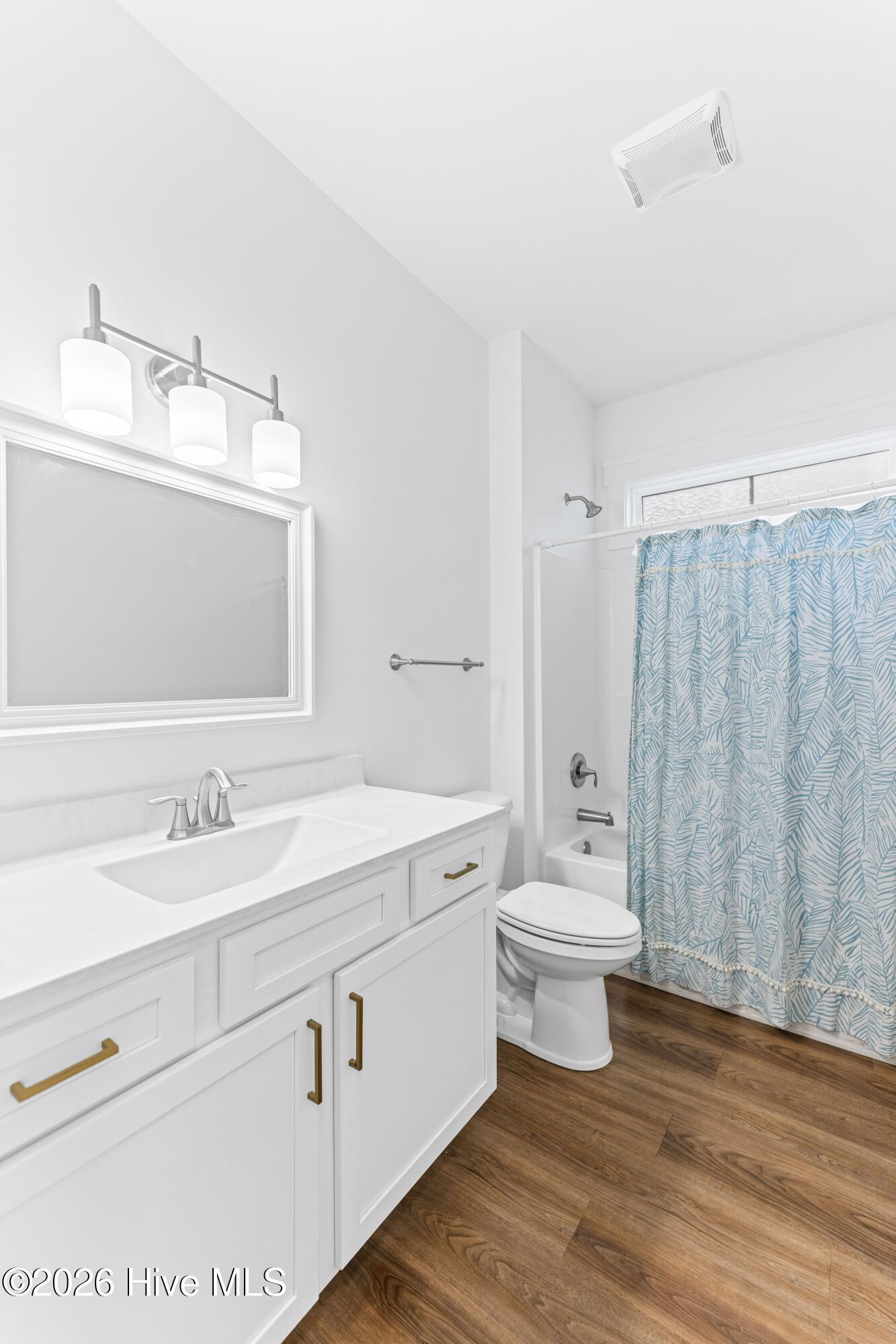 100551321 | Photo 24