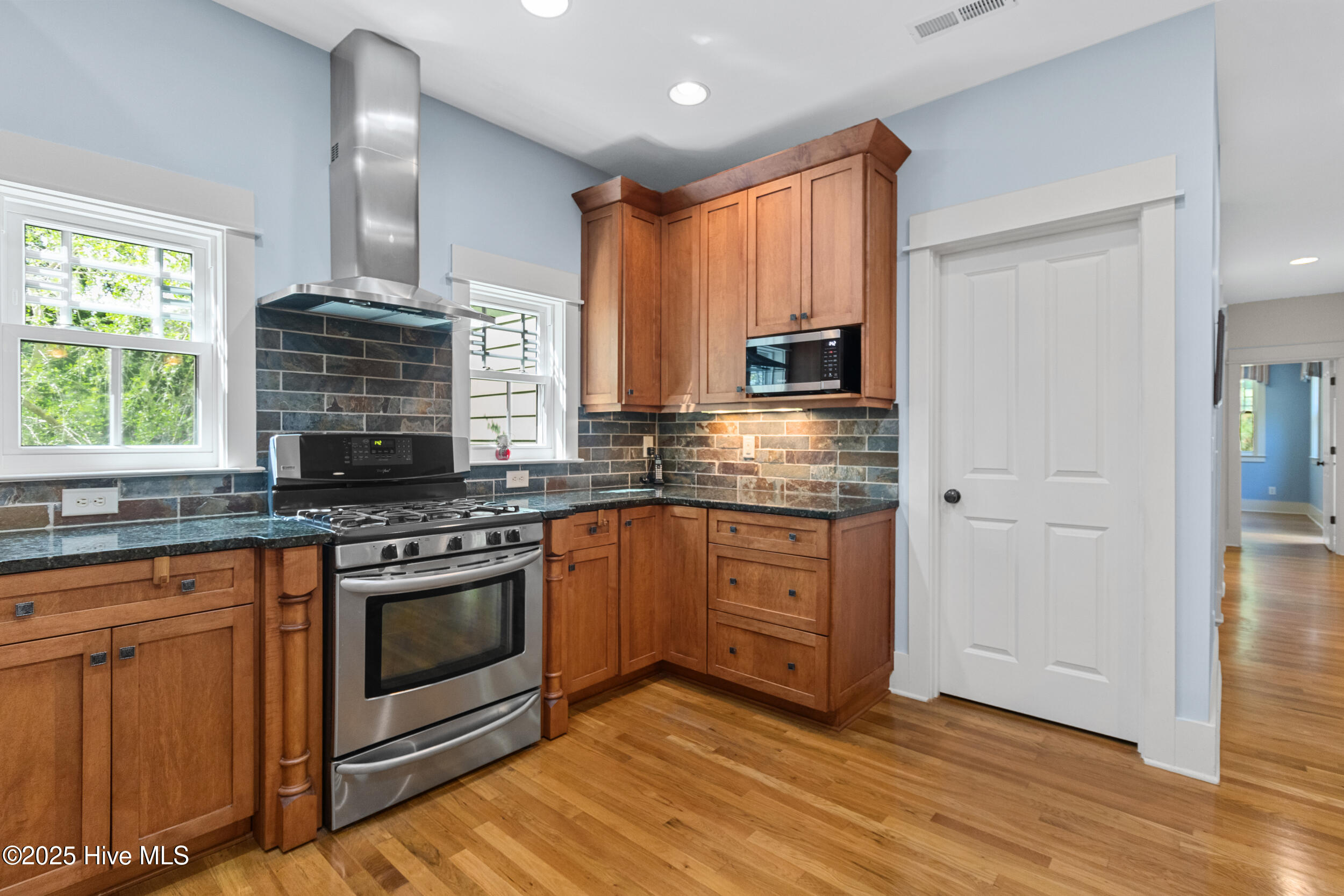 107 Overlook Drive, Hampstead, NC 28443 – photo 19: 22_kitchen