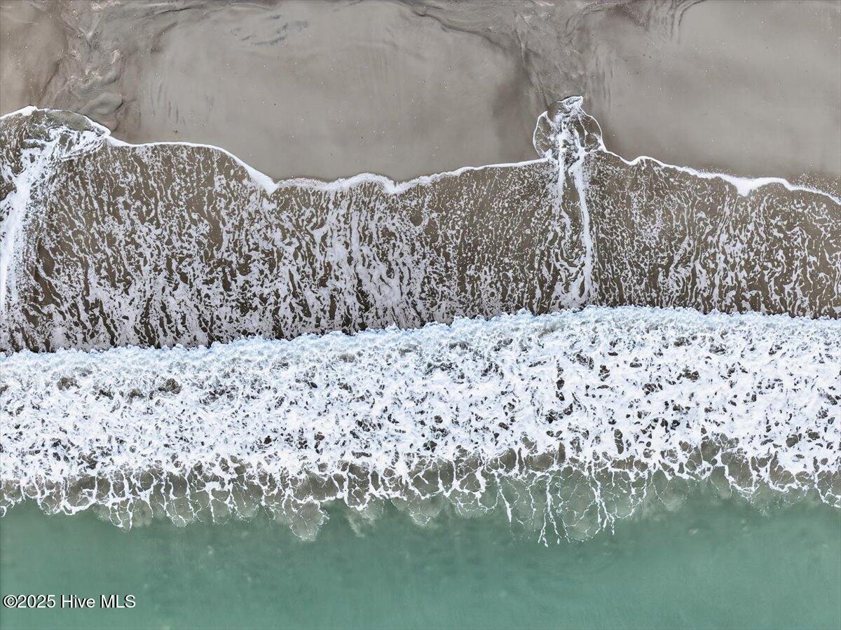 100531909 | Photo 43